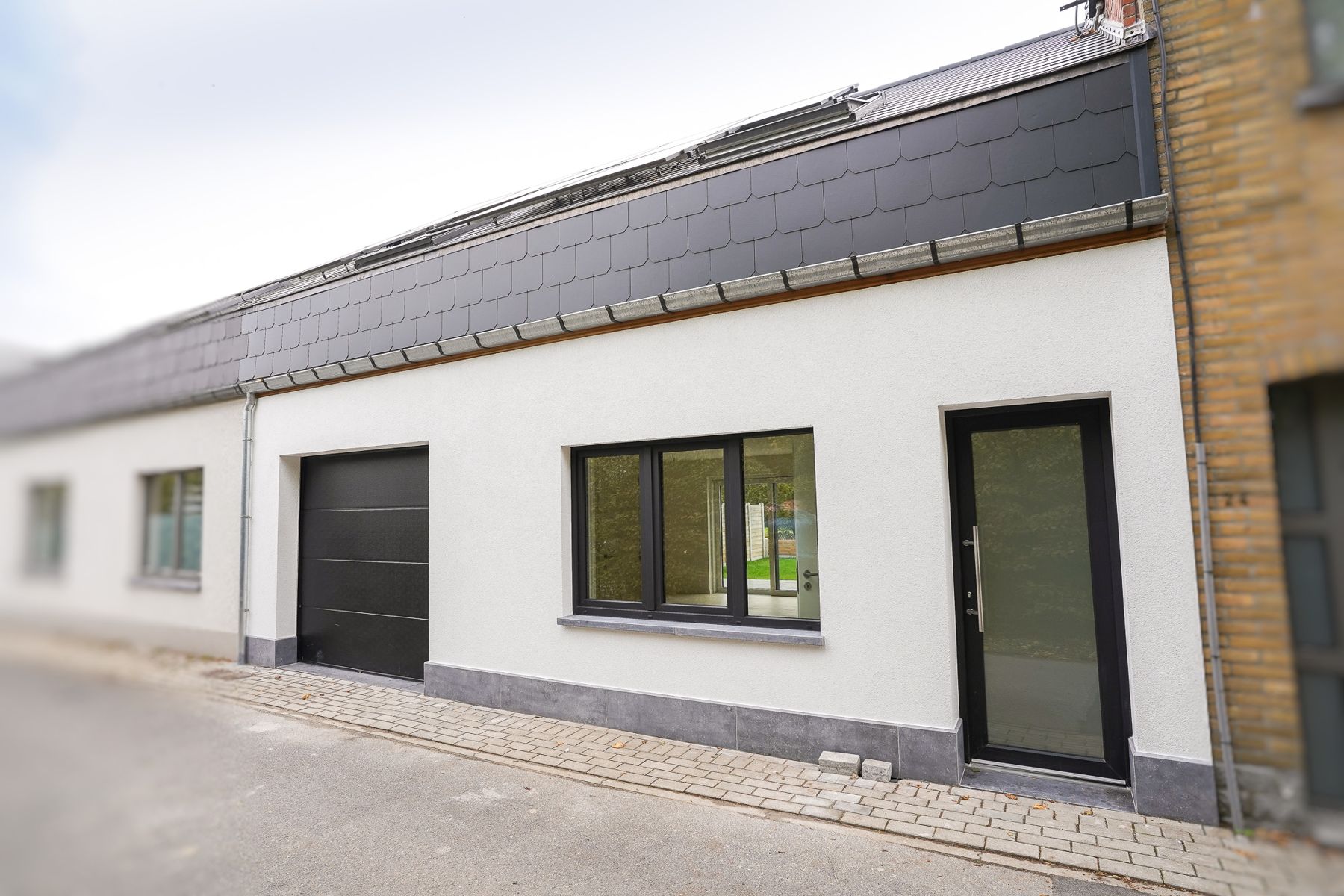 Volledig gerenoveerde en energiezuinige rijwoning te Imde (Meise) foto {{pictureIndex}}