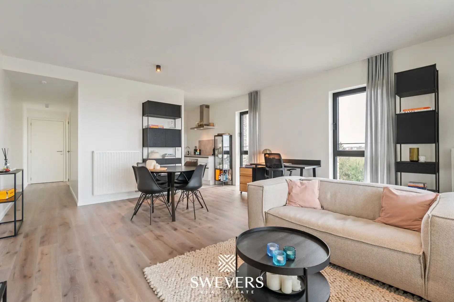 Luxueus, energiezuinig appartement met zonnig terras met skyline in centrum Hasselt  foto 6
