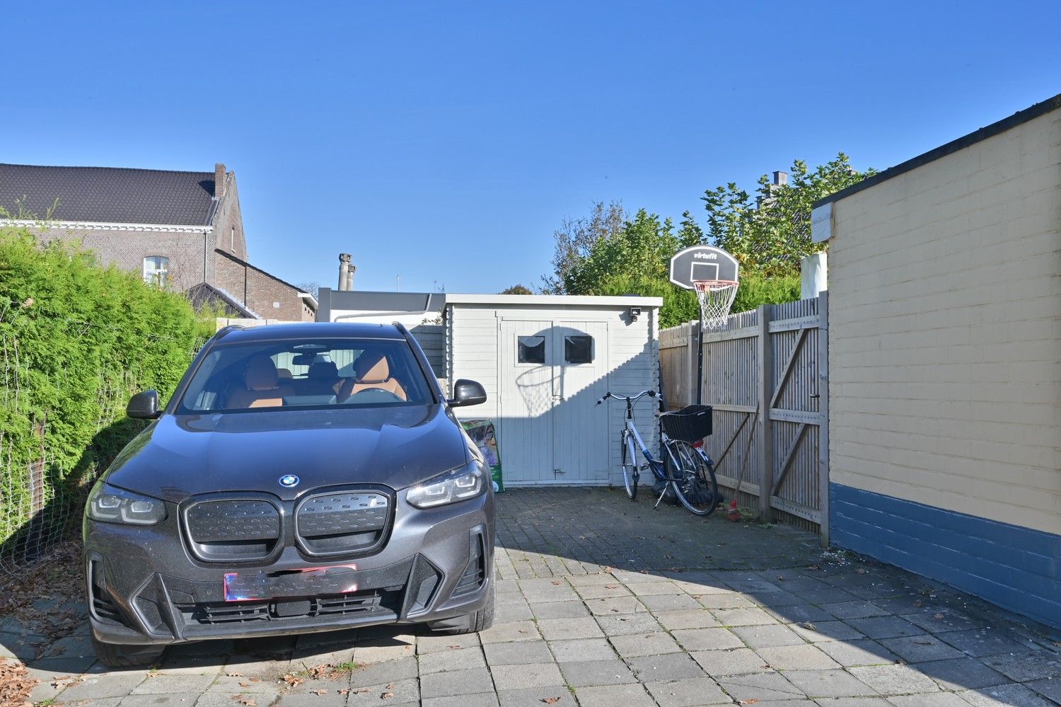 Charmante, instapklare woning met zonnepanelen, prachtig gelegen in het historische Oud-Rekem foto 35