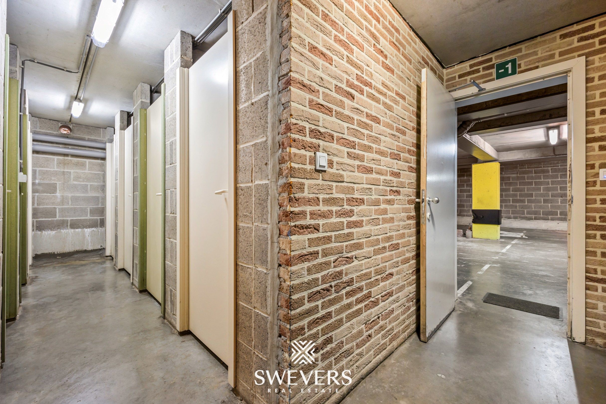 Hoogwaardig duplexappartement met zonnig terras op de bruisende Vennestraat in Genk  foto 22