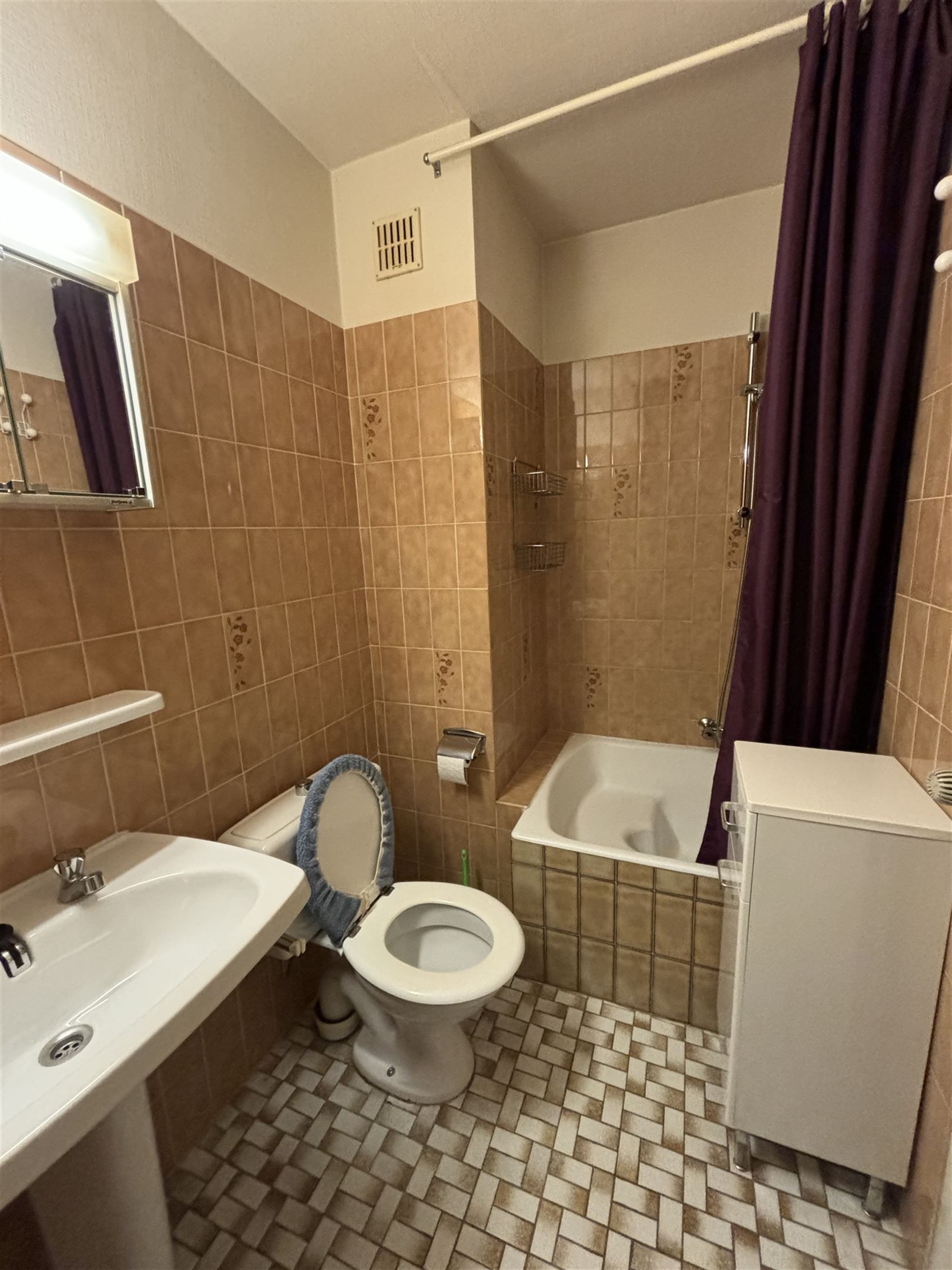 Gemeubelde studio Te Huur  foto 10