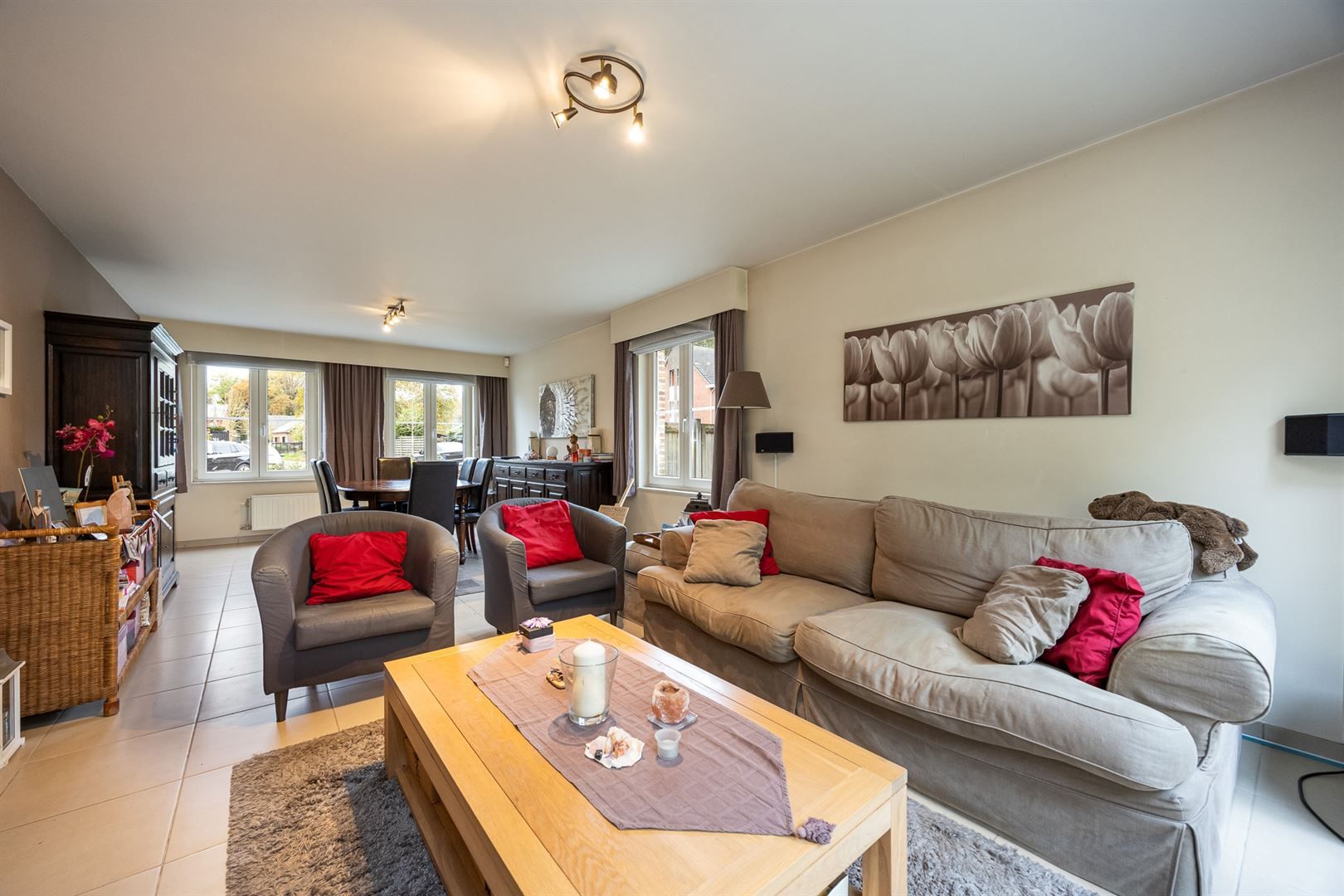 Woning op toplocatie met ruime tuin en zicht op bosgebied. foto 3