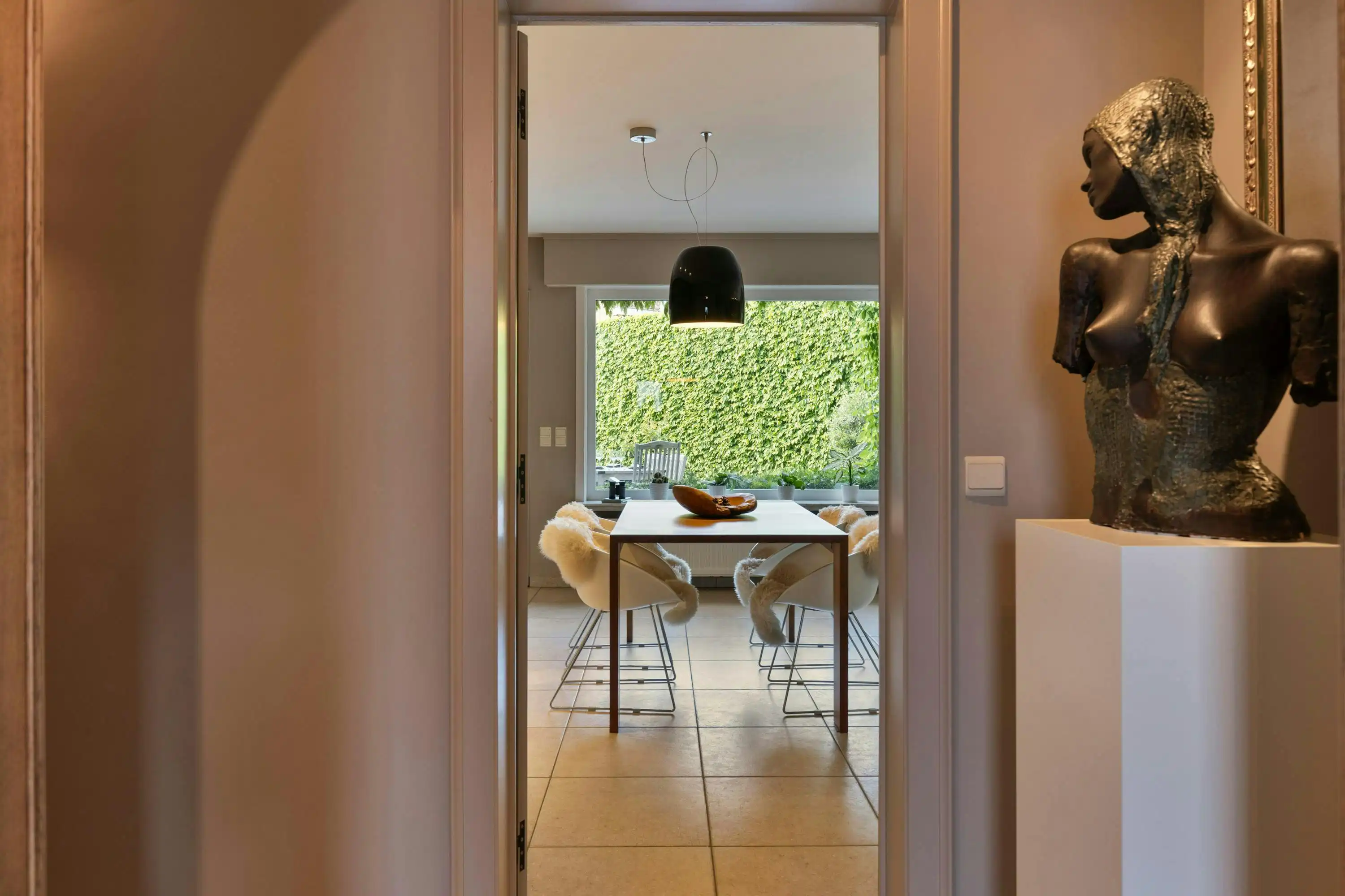 Unieke woning in het hart van Ursel: Karakter, ruimte en ongeziene mogelijkheden foto 6