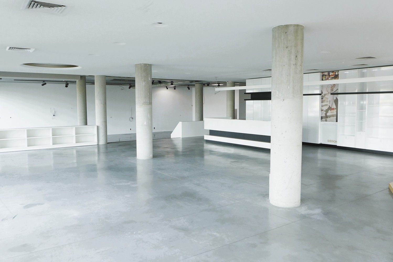 578m² showroom/kantoren foto 10