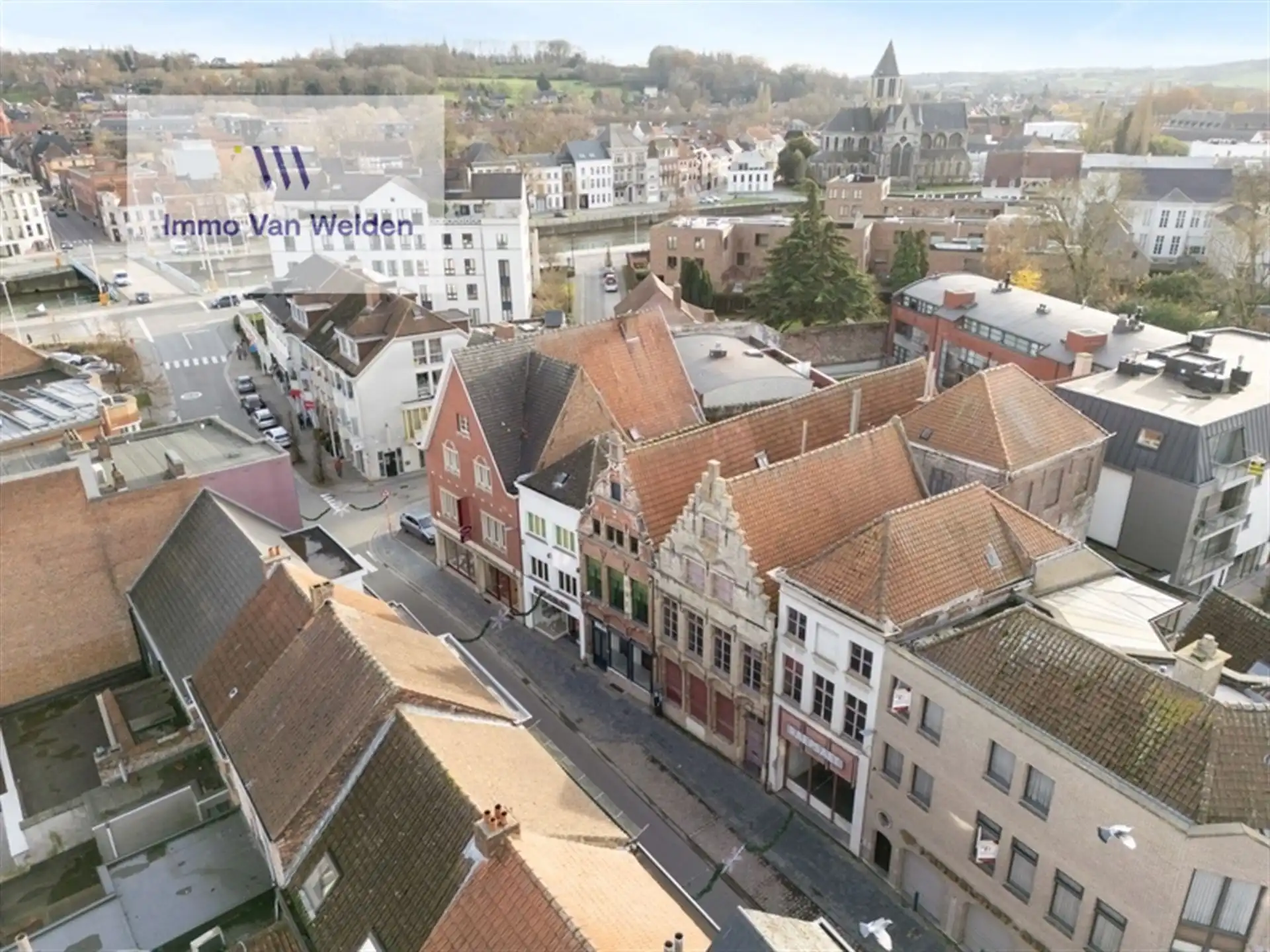 Unieke karakterwoning met handelszaak in hartje Oudenaarde – de voormalige drukkerij “De Scheldegalm” foto 2