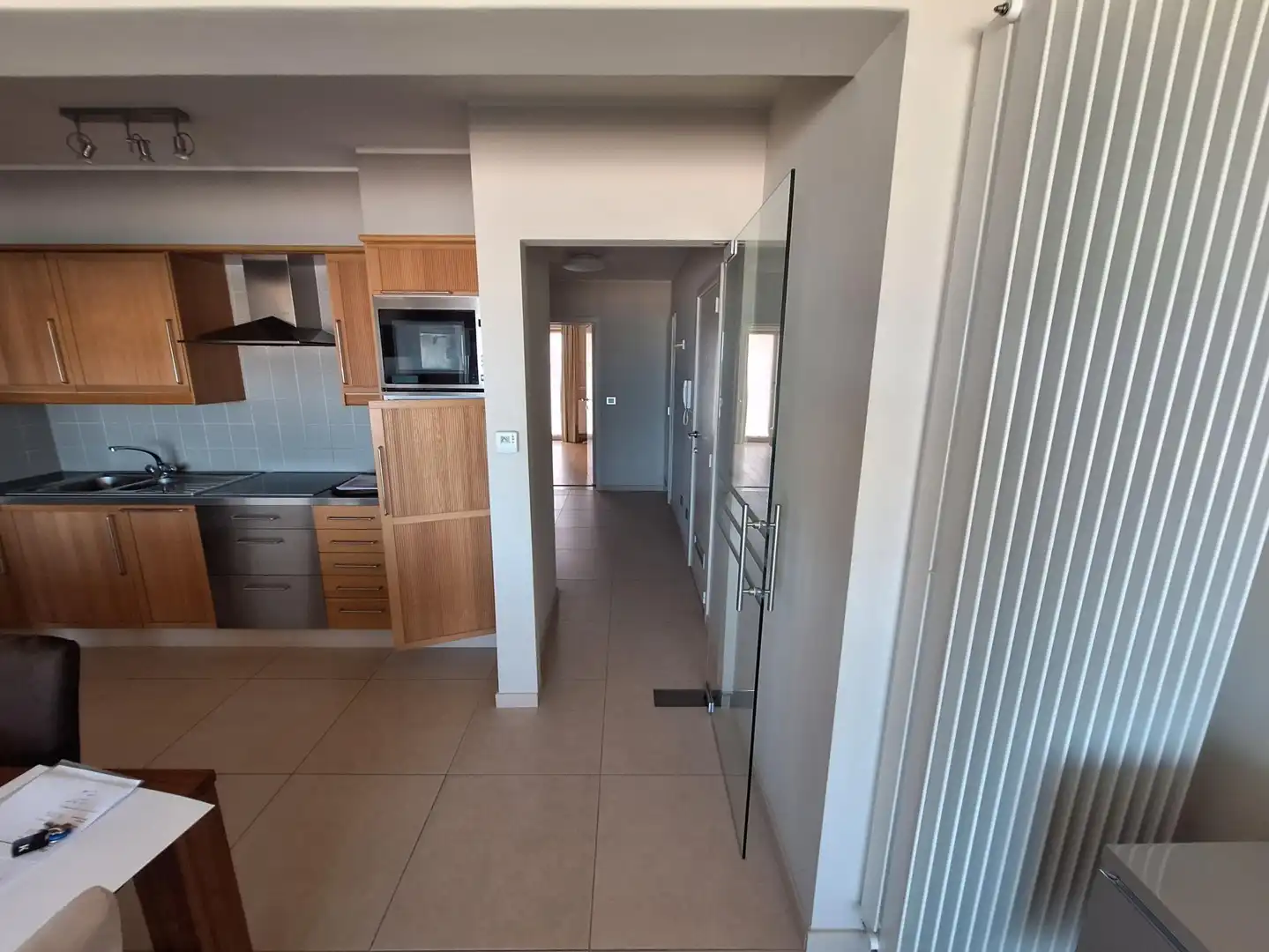 Licht gemeubelde appartement met één slaapkamer foto 9