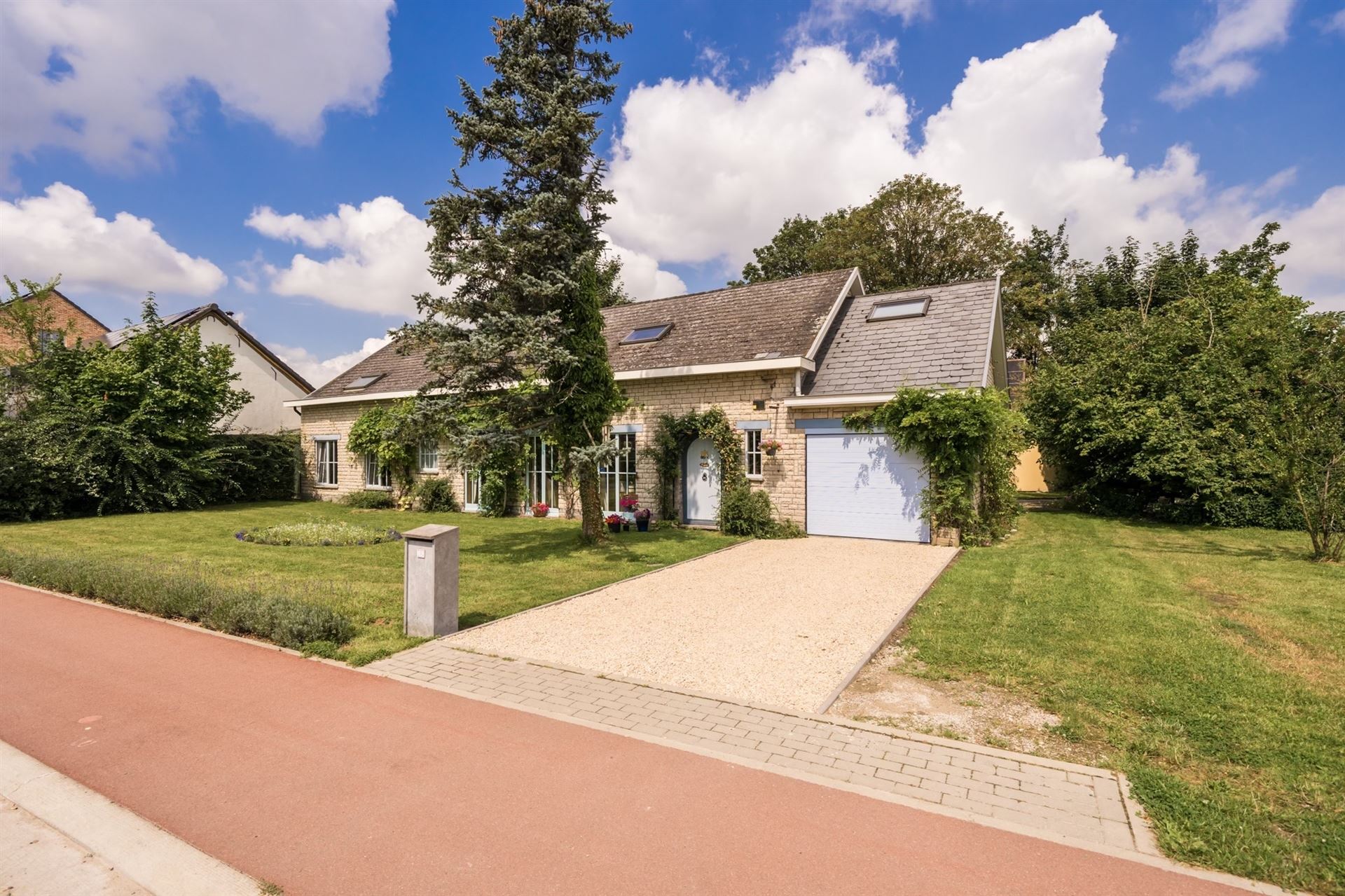 Open bebouwing met pavilioen op perceel van 4853m²! foto 1