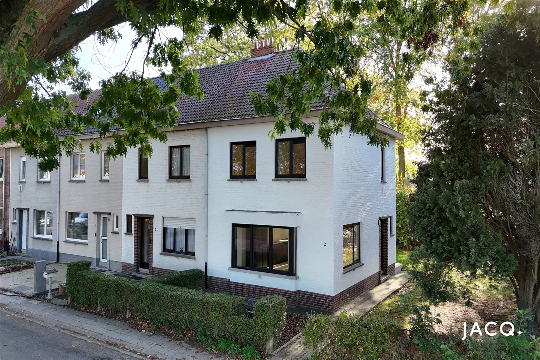 Prachtig gerenoveerde woning met 3 slaapkamers en tuin! foto {{pictureIndex}}