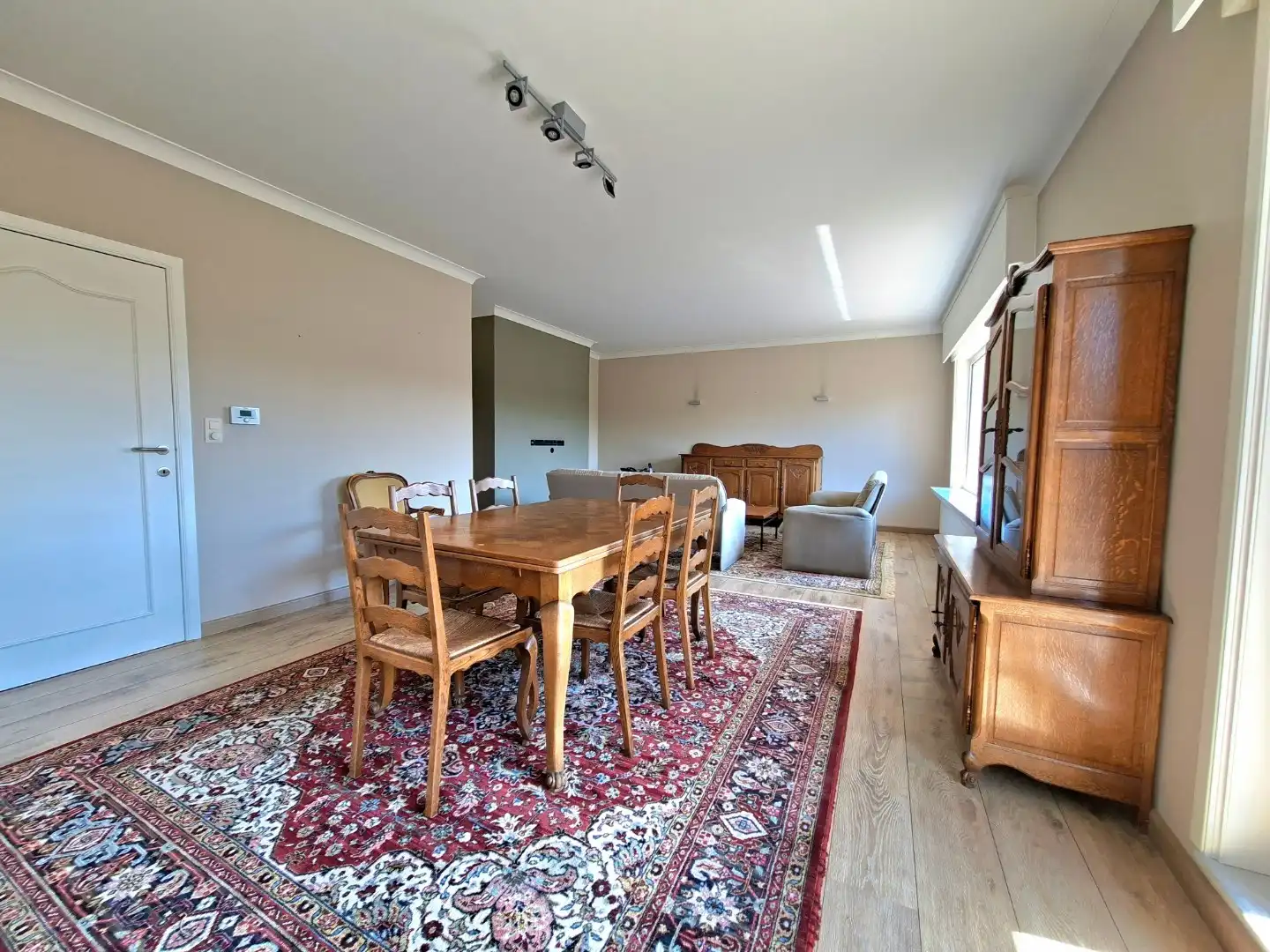 Ruim appartement met groot zonneterras foto 7