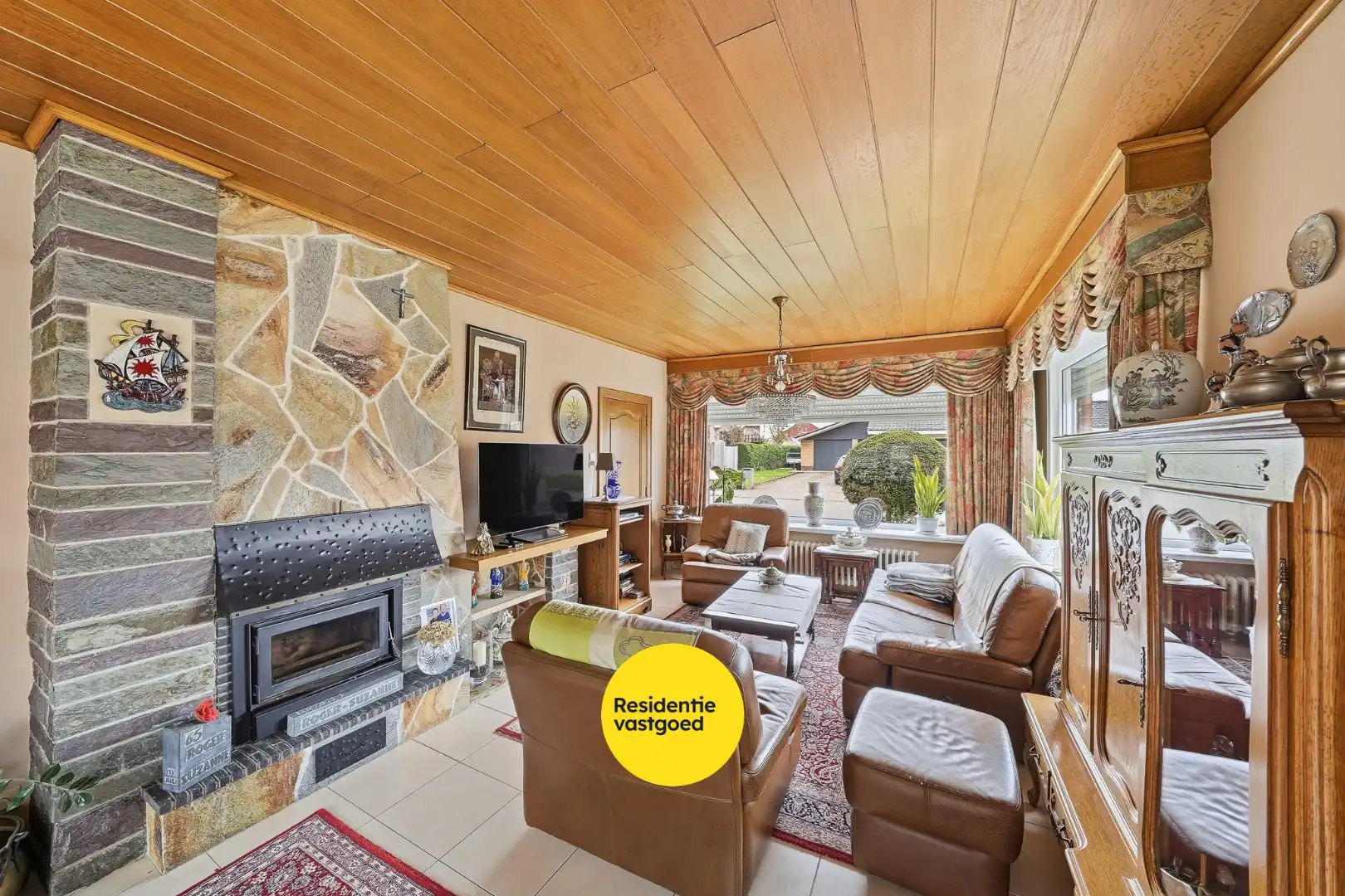 Halfopen woning met 4 slaapkamers, garage en ruime oprit op 429 m² in Oudenburg foto 4