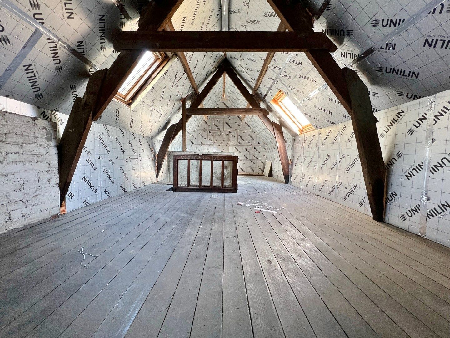 Rijwoning met 4 slaapkamers en koer  foto 15