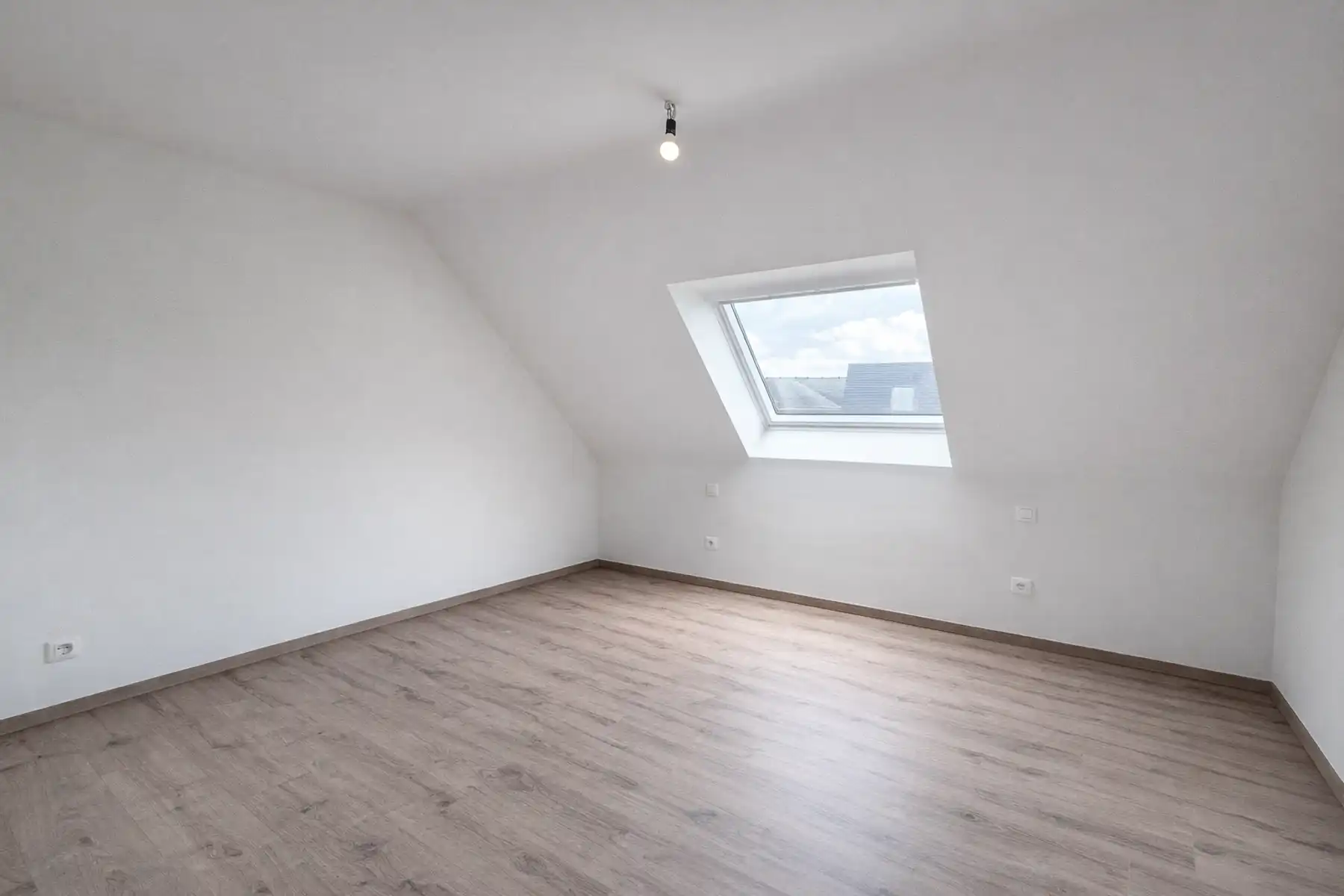 Gesloten bebouwing op goede ligging in Opwijk foto 10