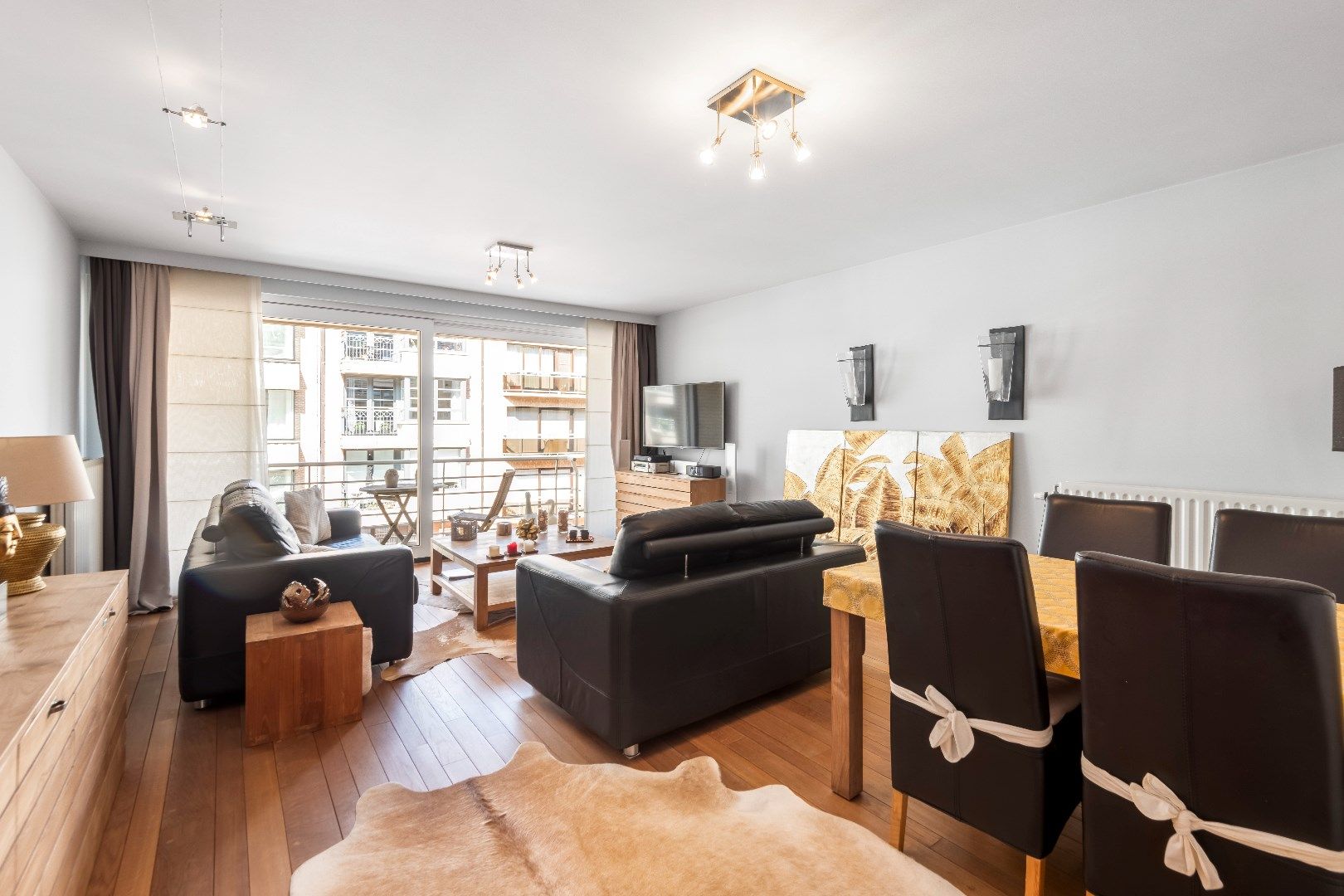 Aangenaam gemeubeld appartement gelegen in het centrum van Knokke. Inclusief inpandige tandemparking.  foto 4