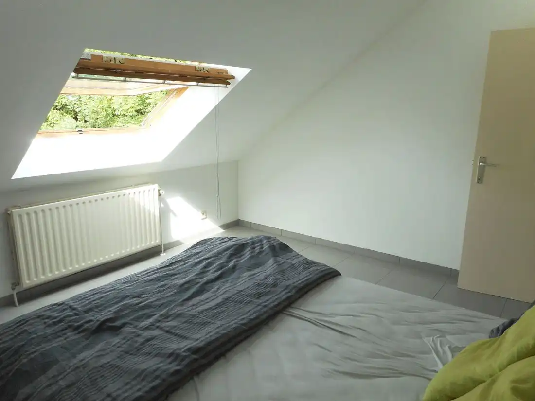 GUNSTIG gelegen appartement te LANAKEN foto 9