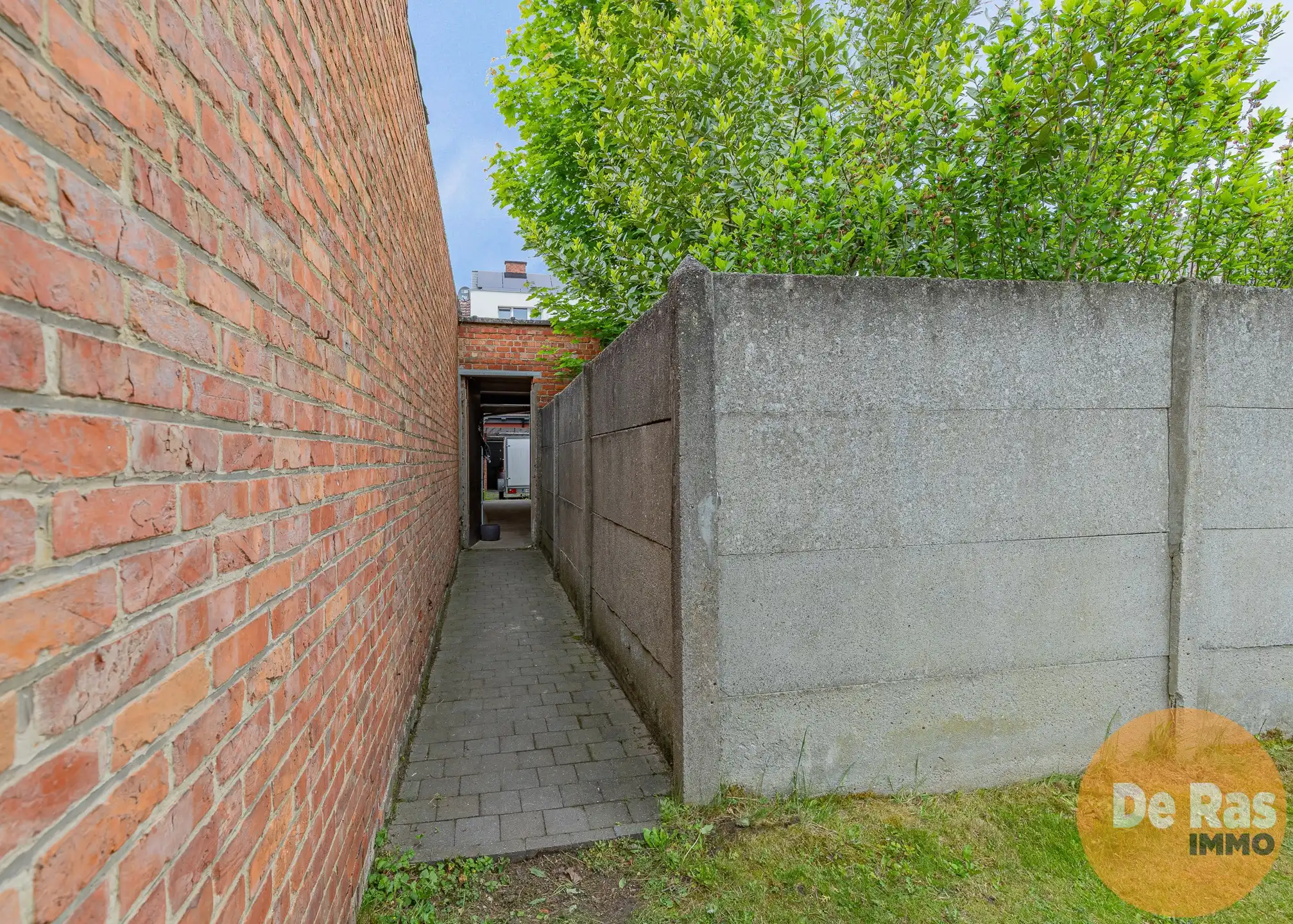 WETTEREN - Ruime instapklare woning met grote garage foto 21