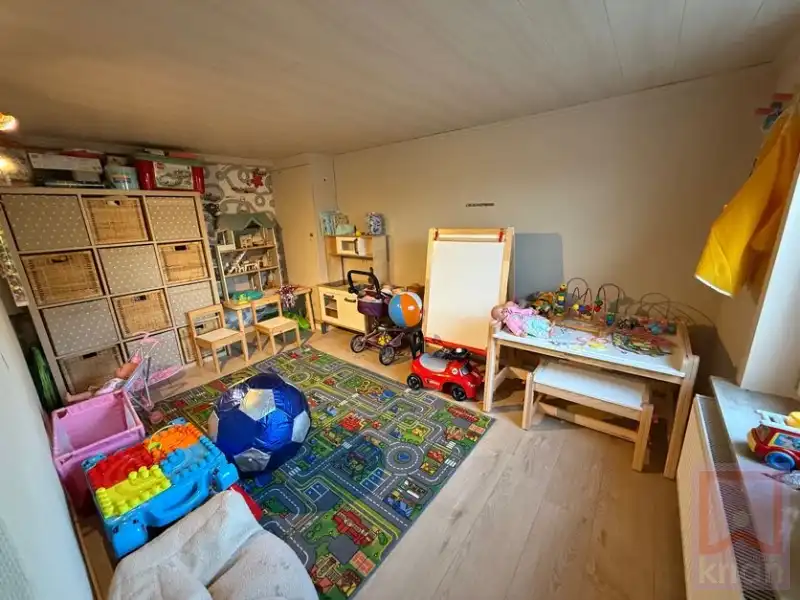 Instapklare gerenoveerde woning met 4 slaapkamers, zonnepanelen en thuisbatterij foto 24