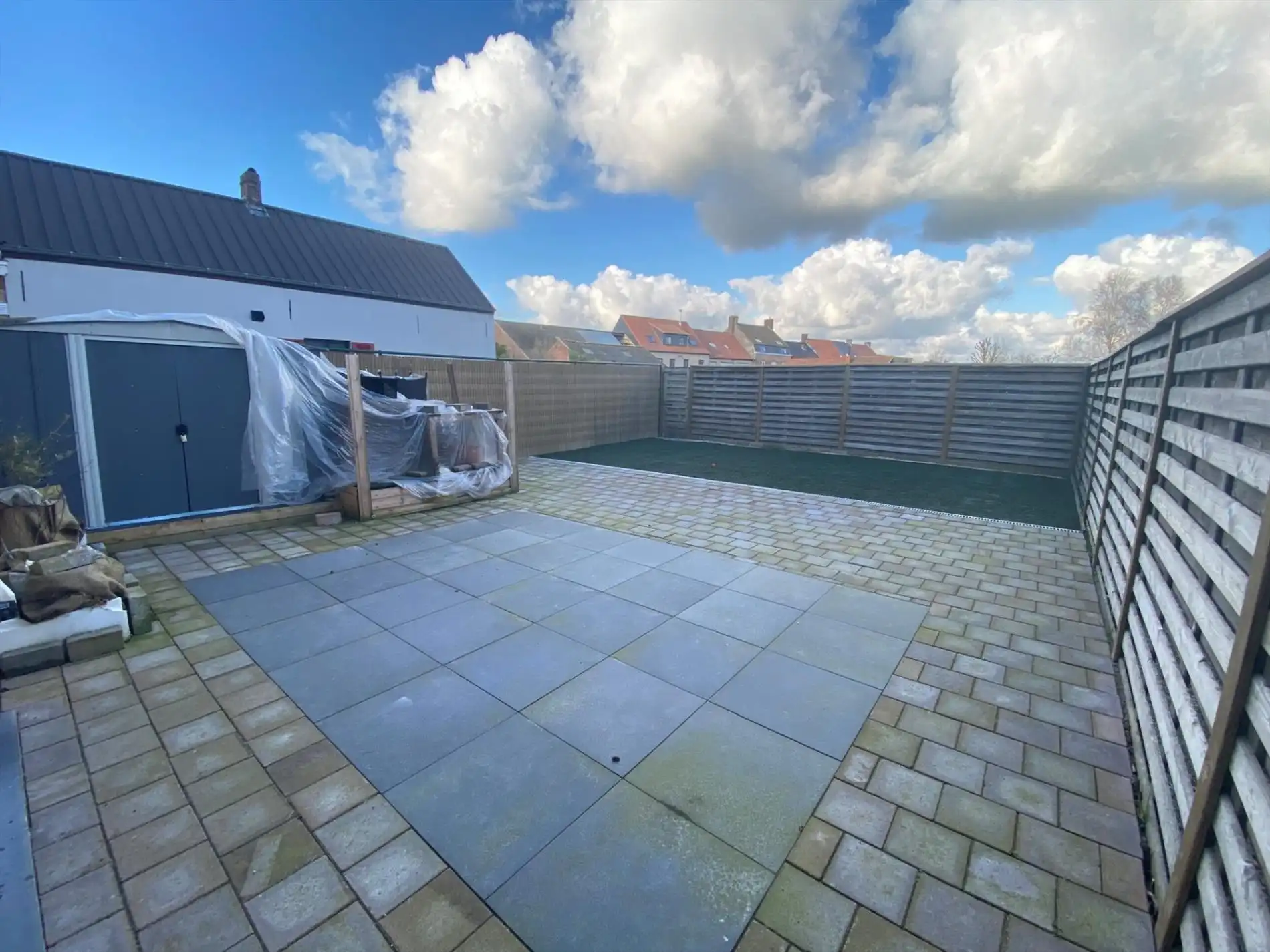 Recent ruim tuinappartement met 2 slaapkamers foto 8