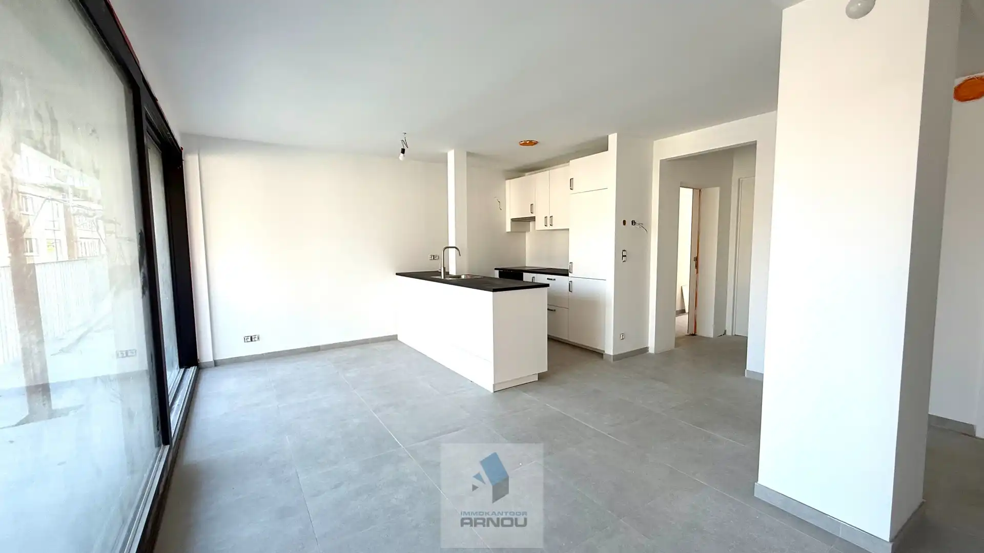Nieuwbouw appartement met 1 slaapkamers en terras foto 2