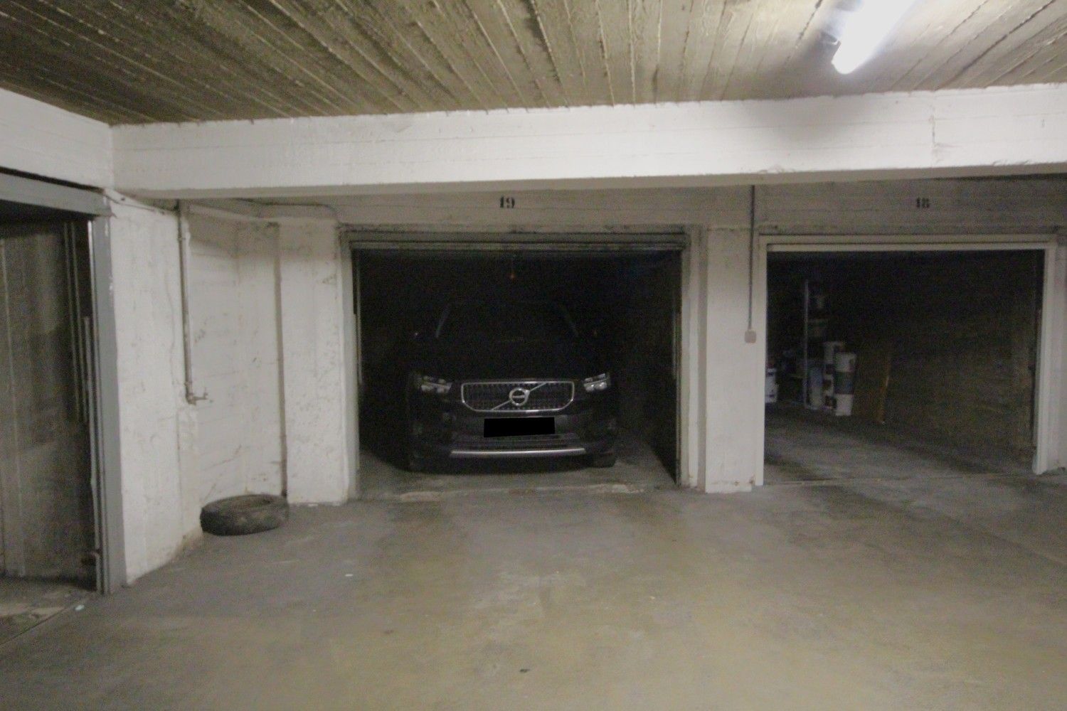 Vernieuwd appartement met 2 slaapkamers, garage en kelder in het centrum foto 23