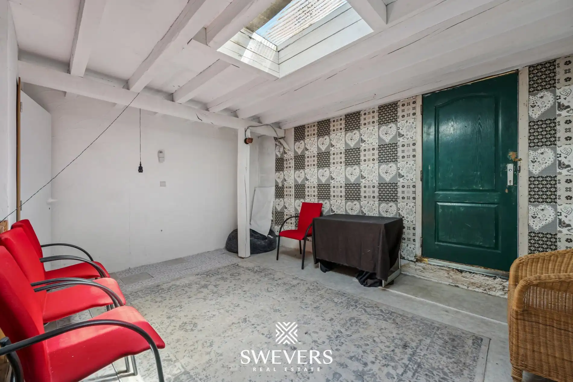 Ruim duplex appartement met groot terras en 3 vergunde handelspanden foto 6