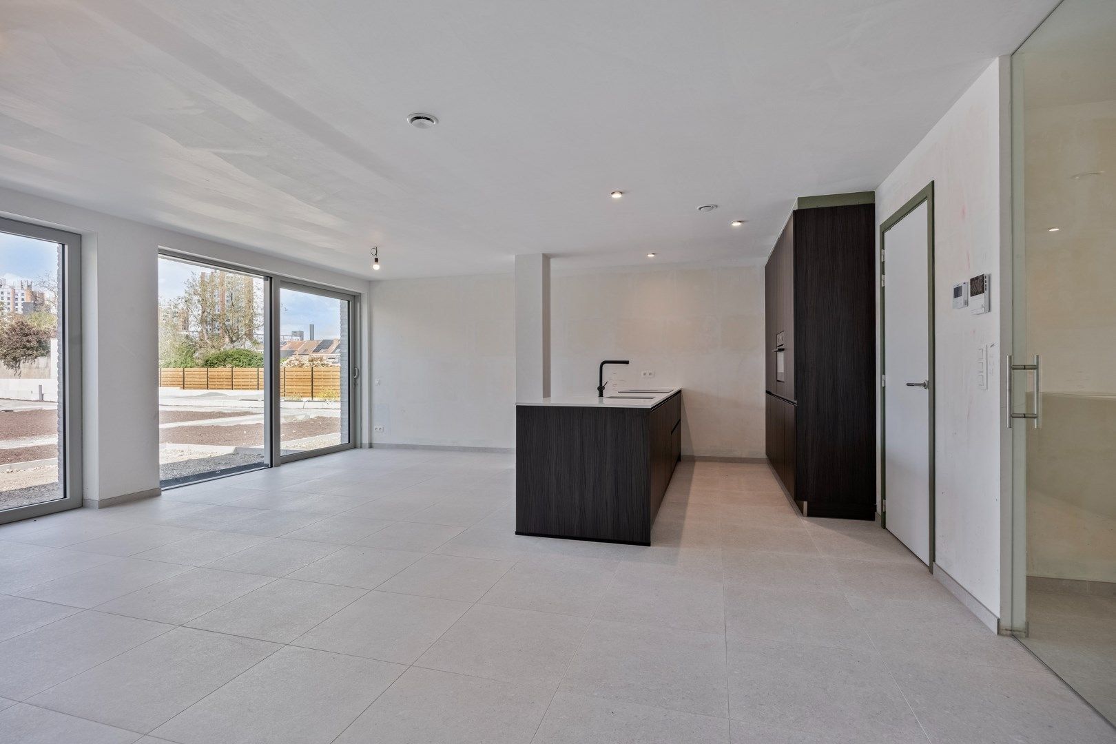 Luxueus gelijkvloers 3-slaapkamerappartement met tuin en terras! 6% BTW mogelijk bij verhuur foto 11