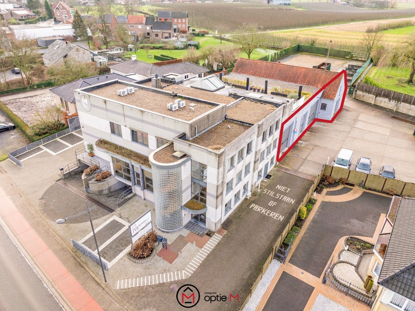 Loods met kantoorruimte en vlotte bereikbaarheid in Bilzen foto 2