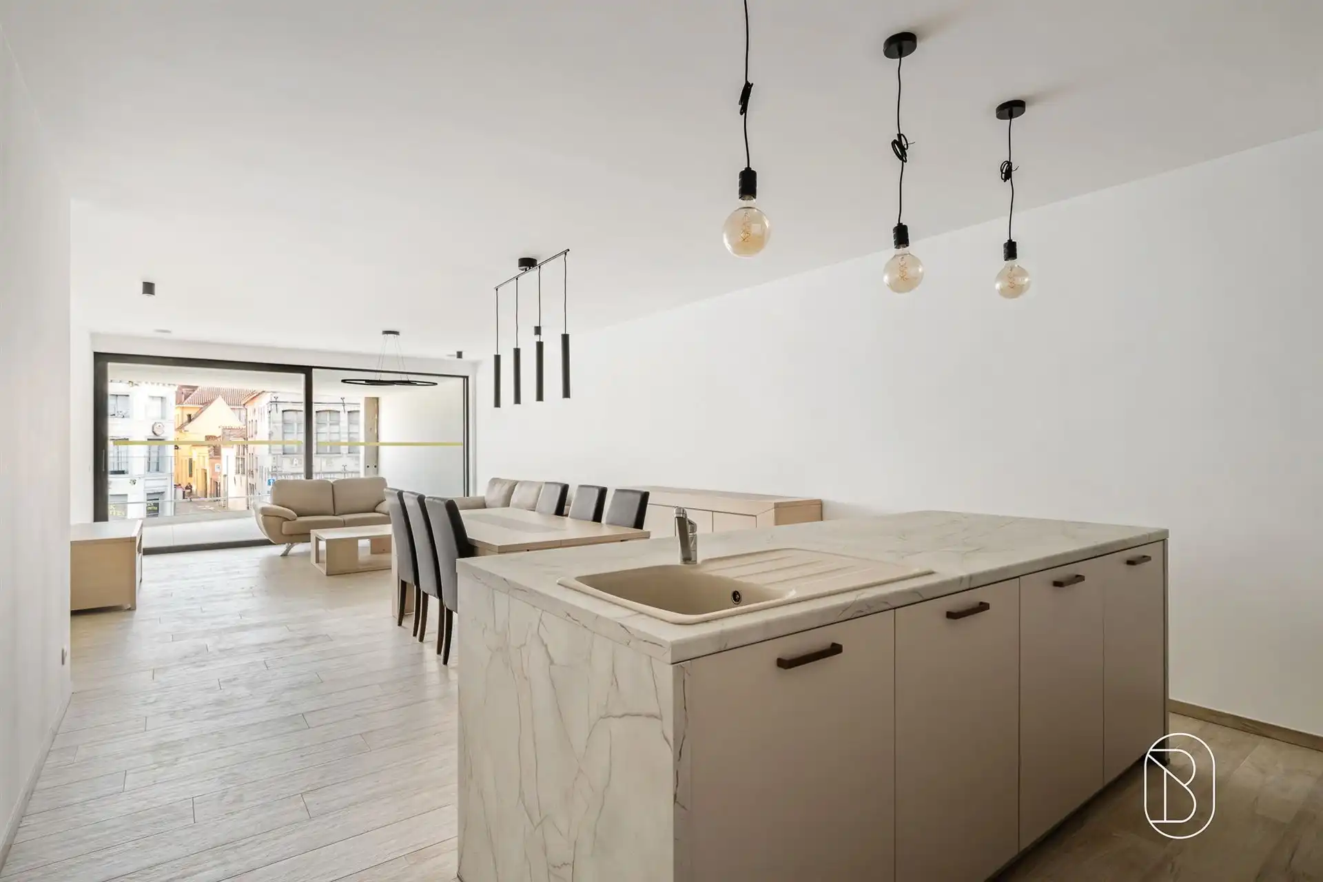 Luxe-app. met zuidgerichte terrassen, pal in het centrum! foto 4