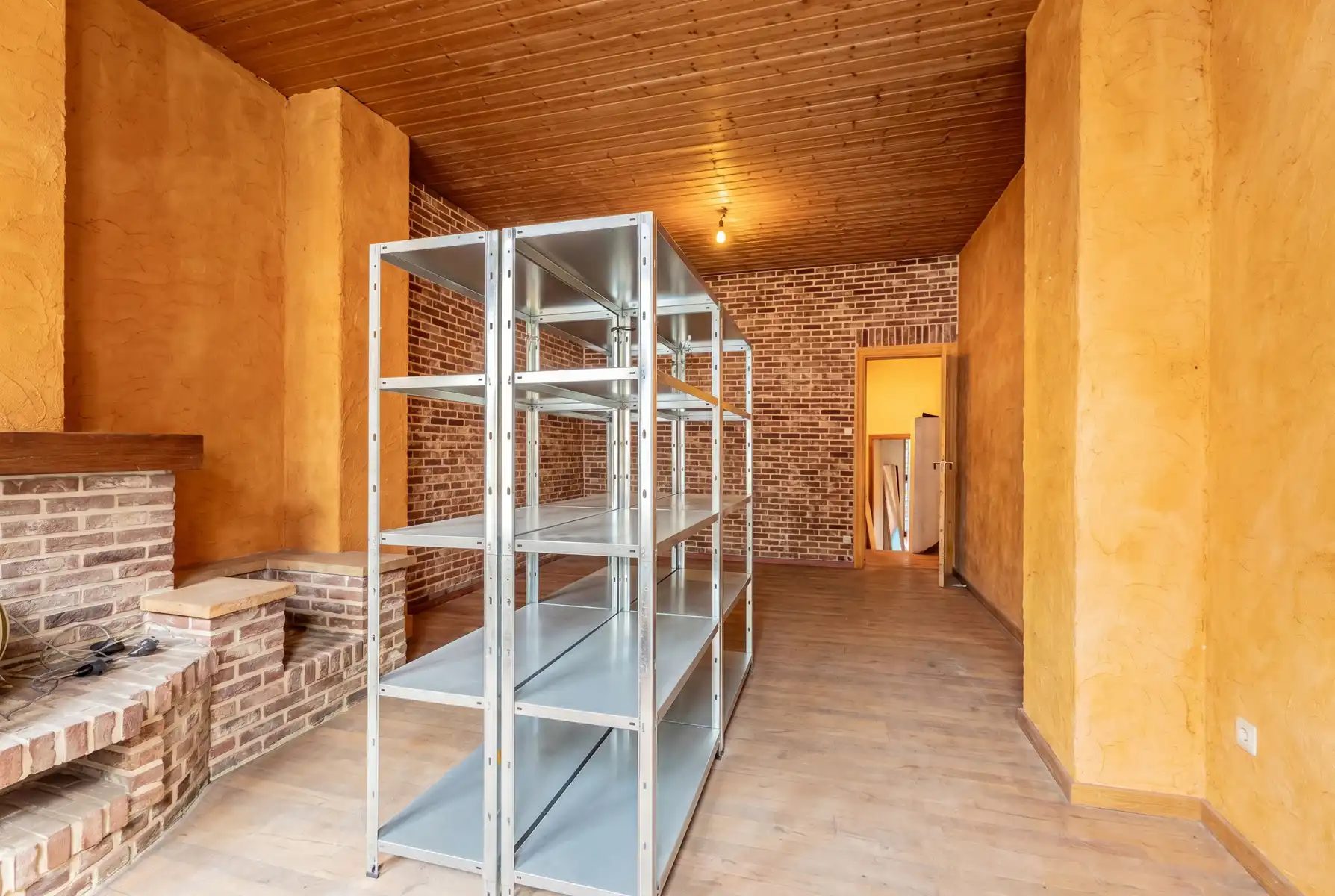 Veelzijdig handelshuis op toplocatie in het centrum van Halle foto 14