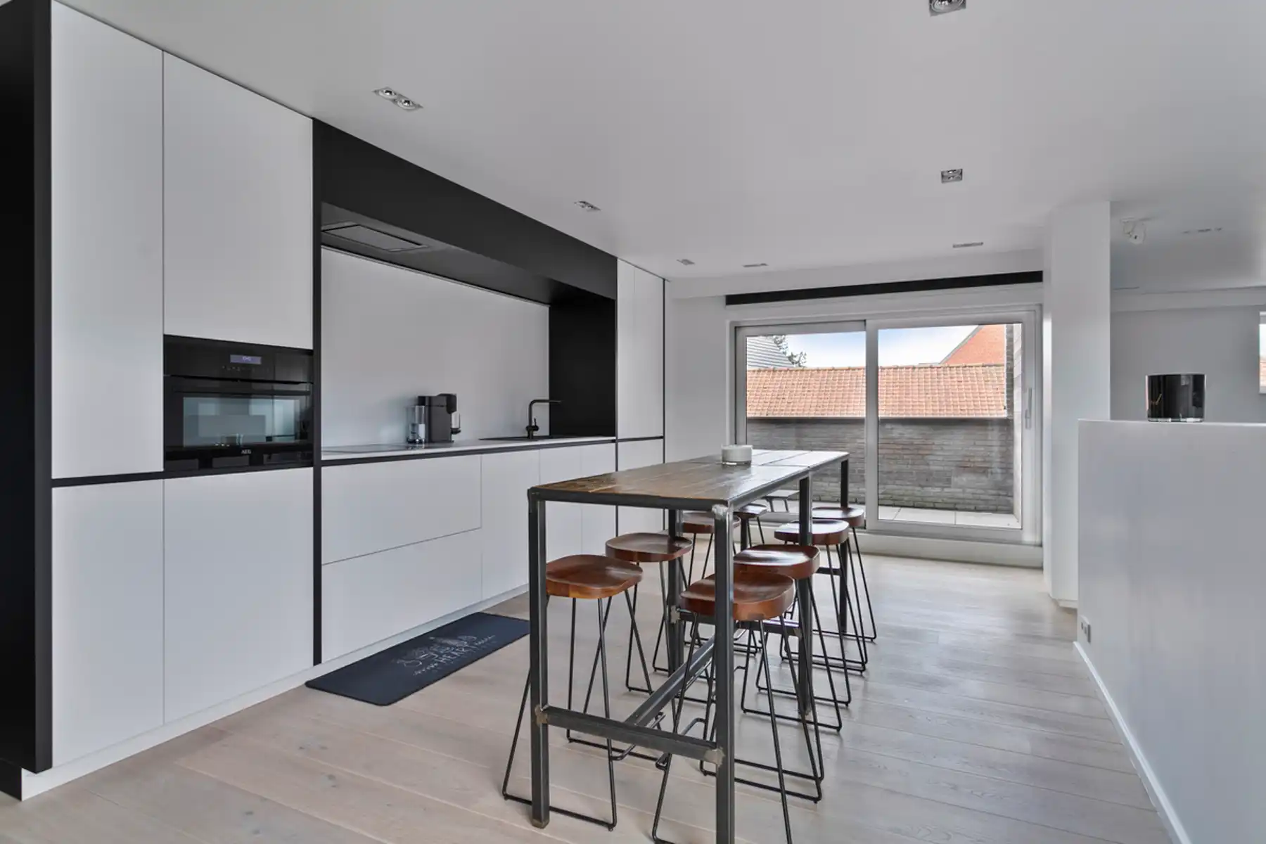 Woning met commerciële ruimte in het centrum van Aalter! foto 8