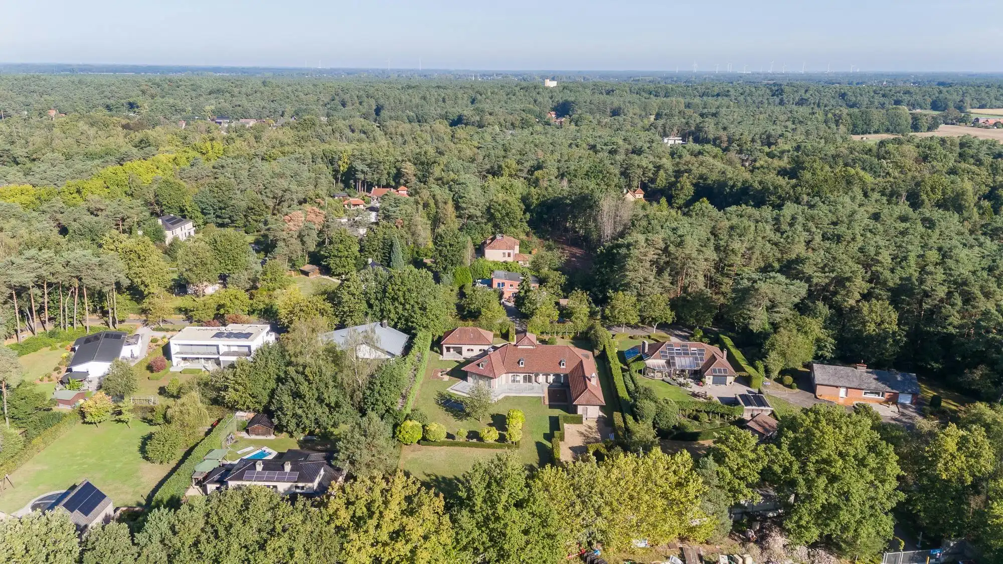 residentieel gelegen villa op 3490 m² te koop in Lichtaart foto 37