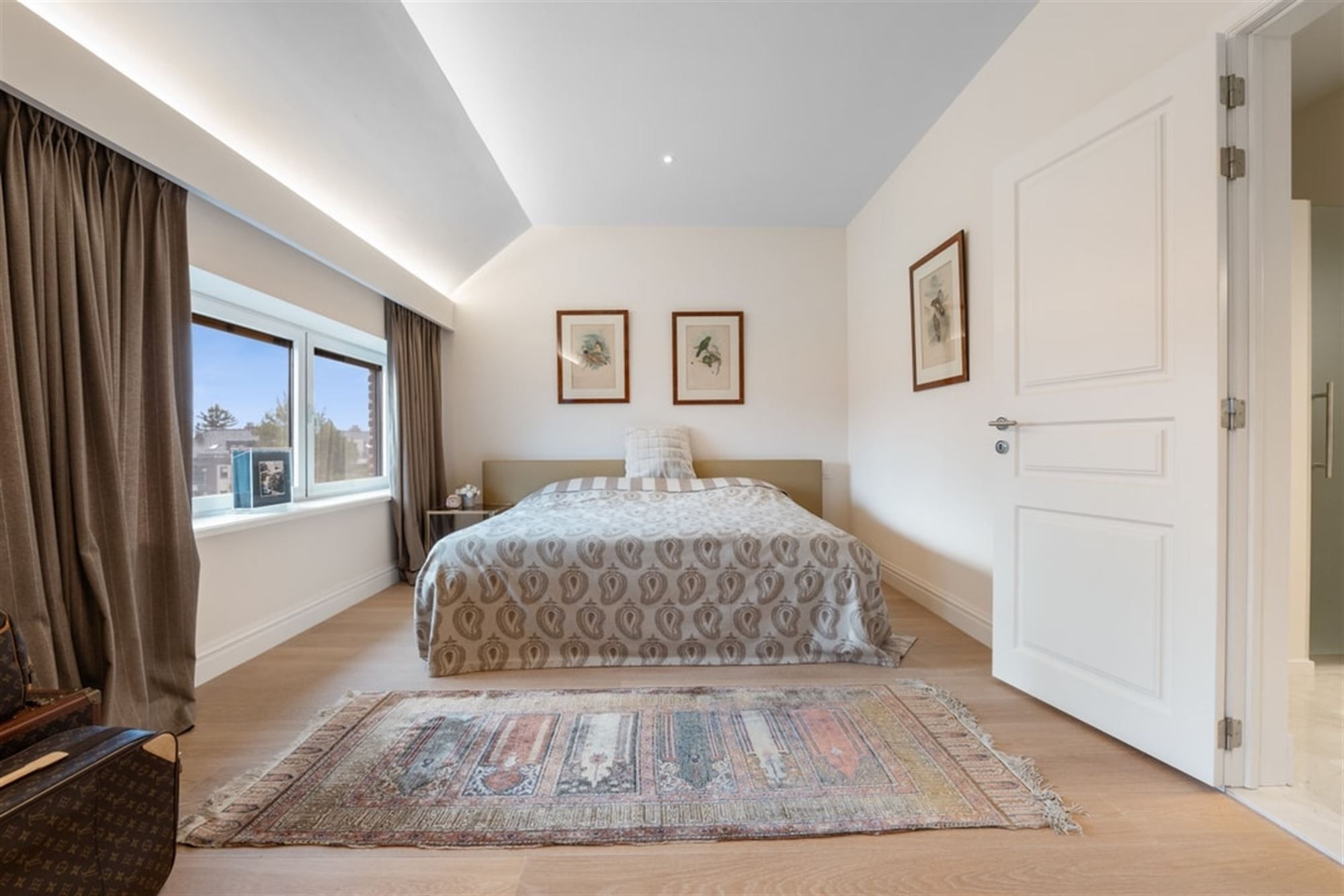 LUXUEUS APPARTEMENT VAN 365M² MET AFWERKING VAN HOOGSTE KWALITEIT IN TONGEREN foto 17