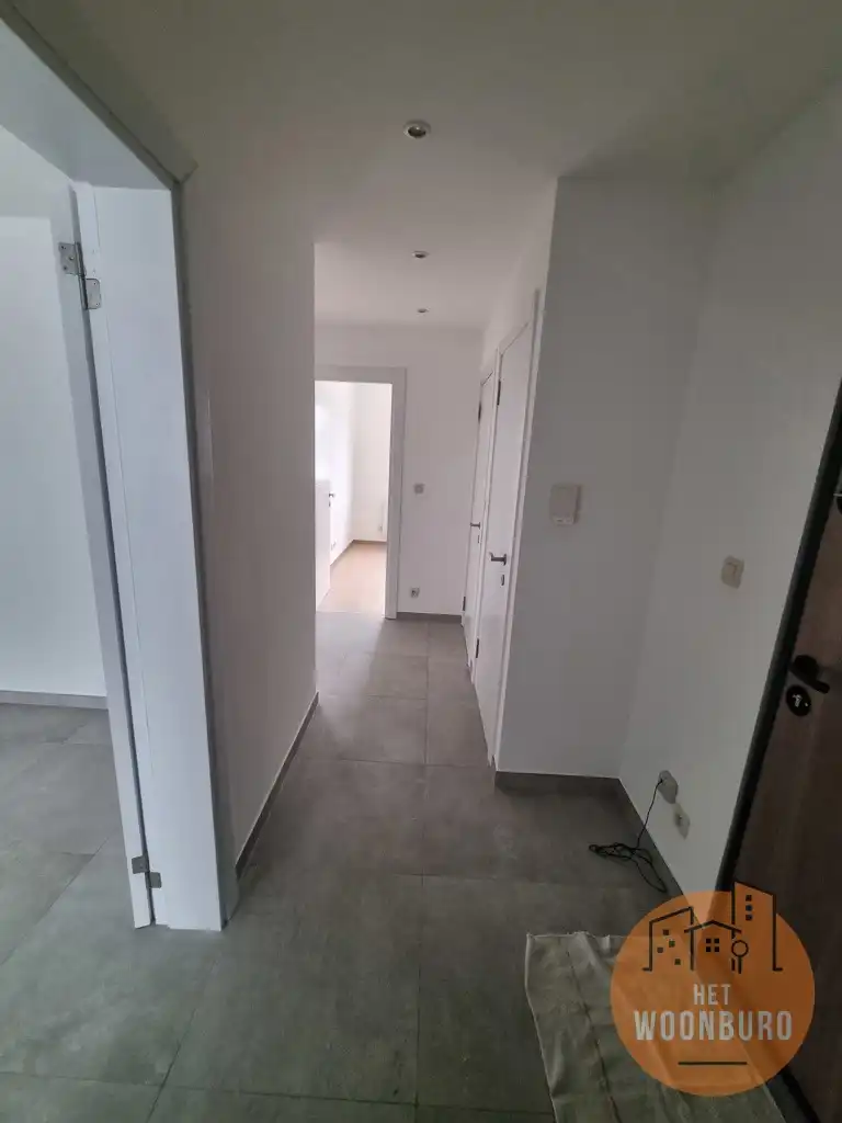 Appartement 1ste verdiep met 2 slpks en balkon foto 6