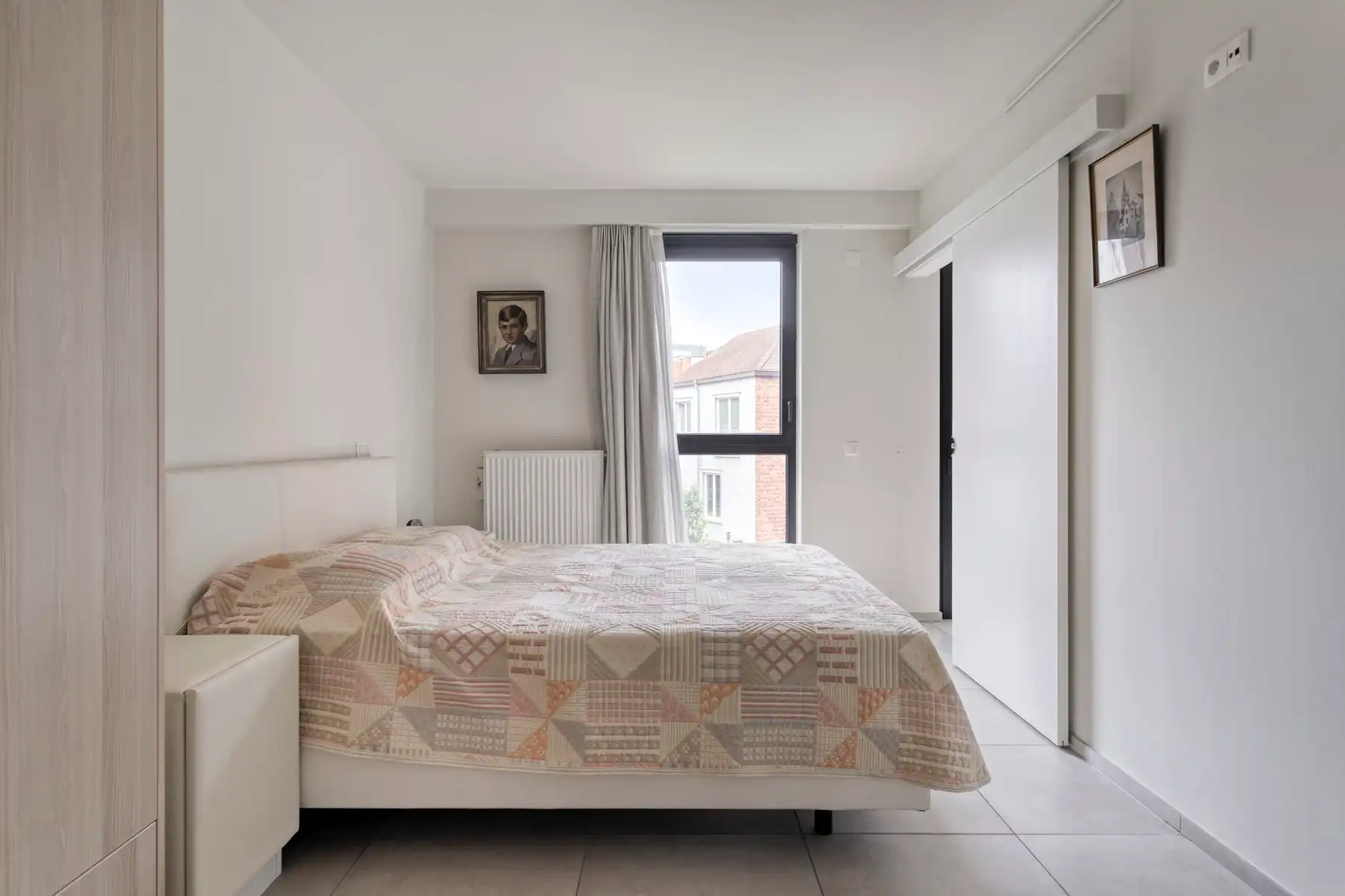 Centraal gelegen assistentieflat met 2 slaapkamers! foto 8
