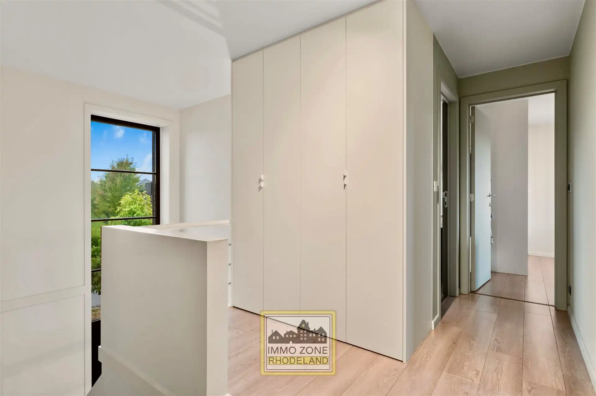 Sublieme moderne woning met prachtige tuin foto 17