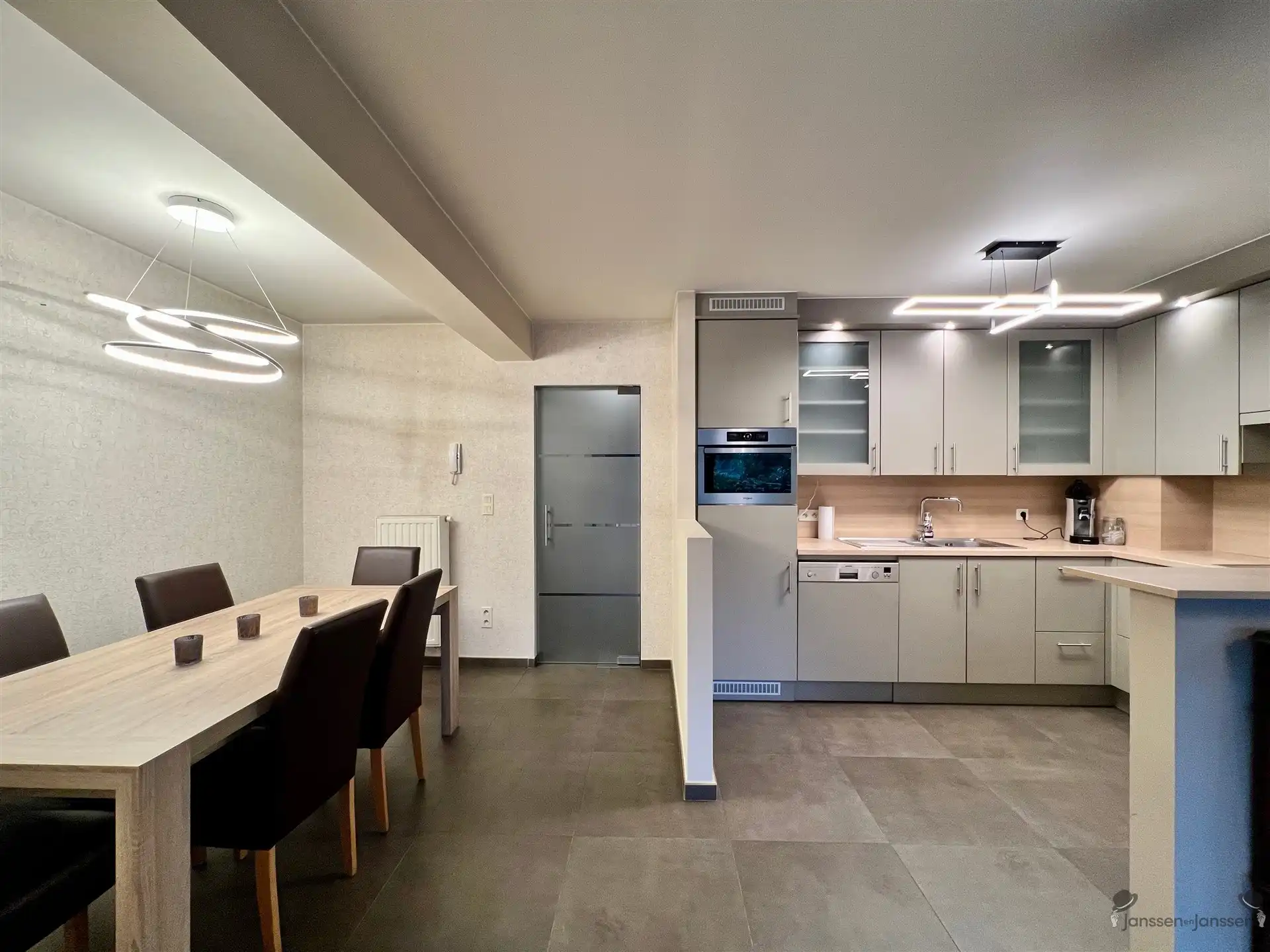 Gelijkvloers appartement met tuin + parking foto 5