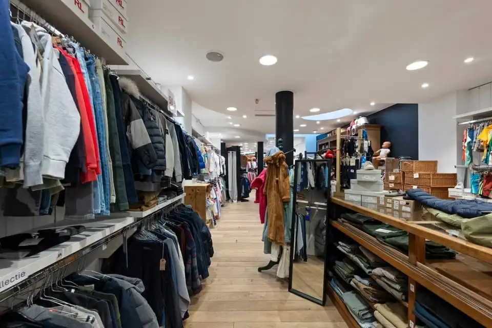 KNAP HANDELSPAND TE HUUR IN HET CENTRUM VAN SINT-TRUIDEN foto 12