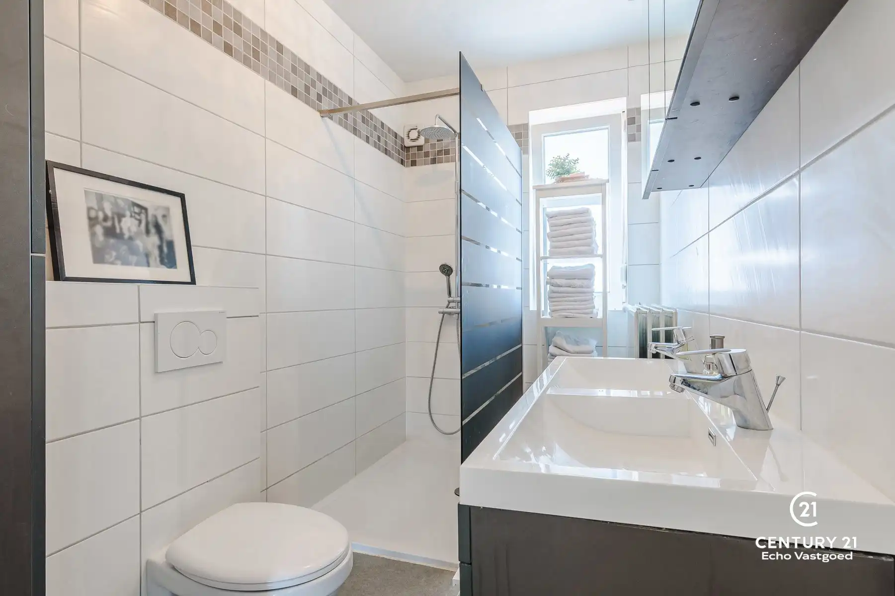 Instapklaar, energiezuinig wonen mét handelsruimte en garage foto 24