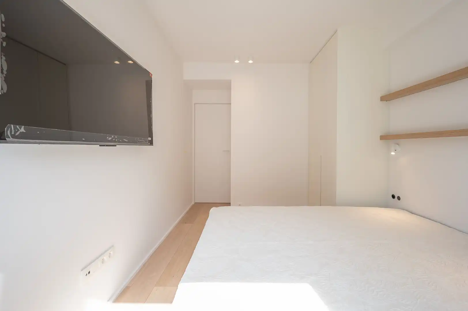 Lichtrijk 3-slaapkamer appartement centraal gelegen. foto 20