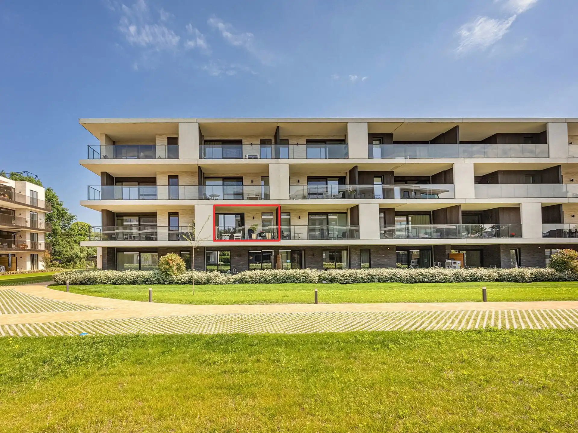 Recent energiezuinig app met 2 slpk,, terras, stpl en berg. foto 21
