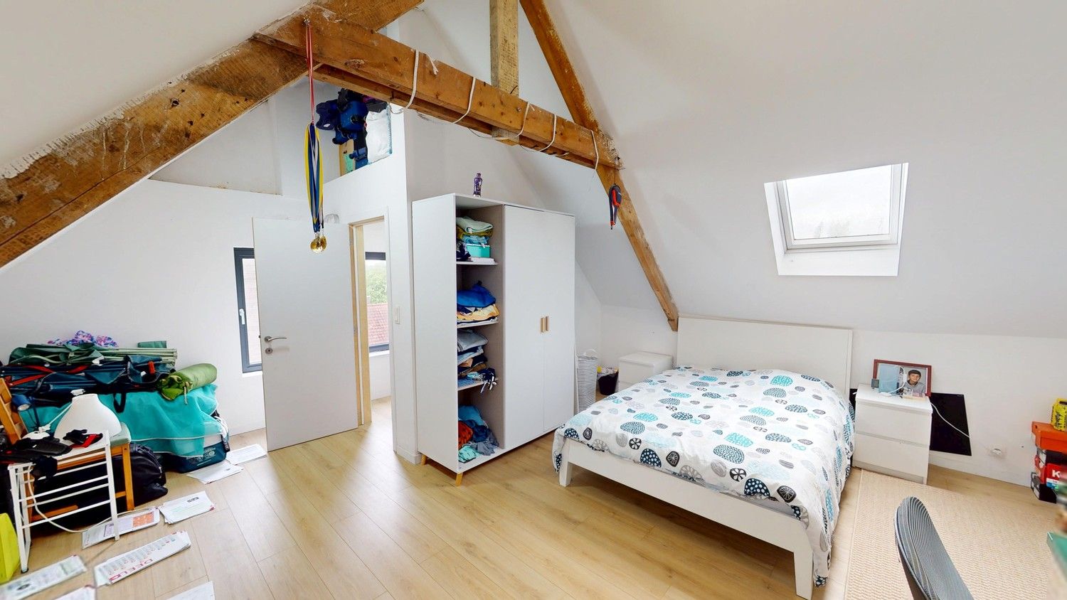 Gerenoveerde halfopen woning met 3 slaapkamers in het hart van Eke! foto 11