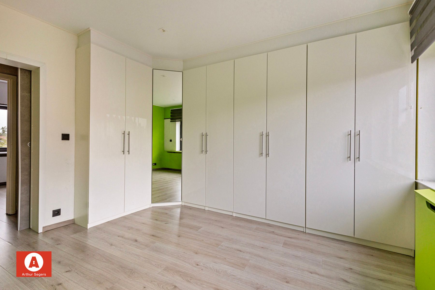 Woning met afzonderlijk handelspand/opslagplaats van 220m² foto 14