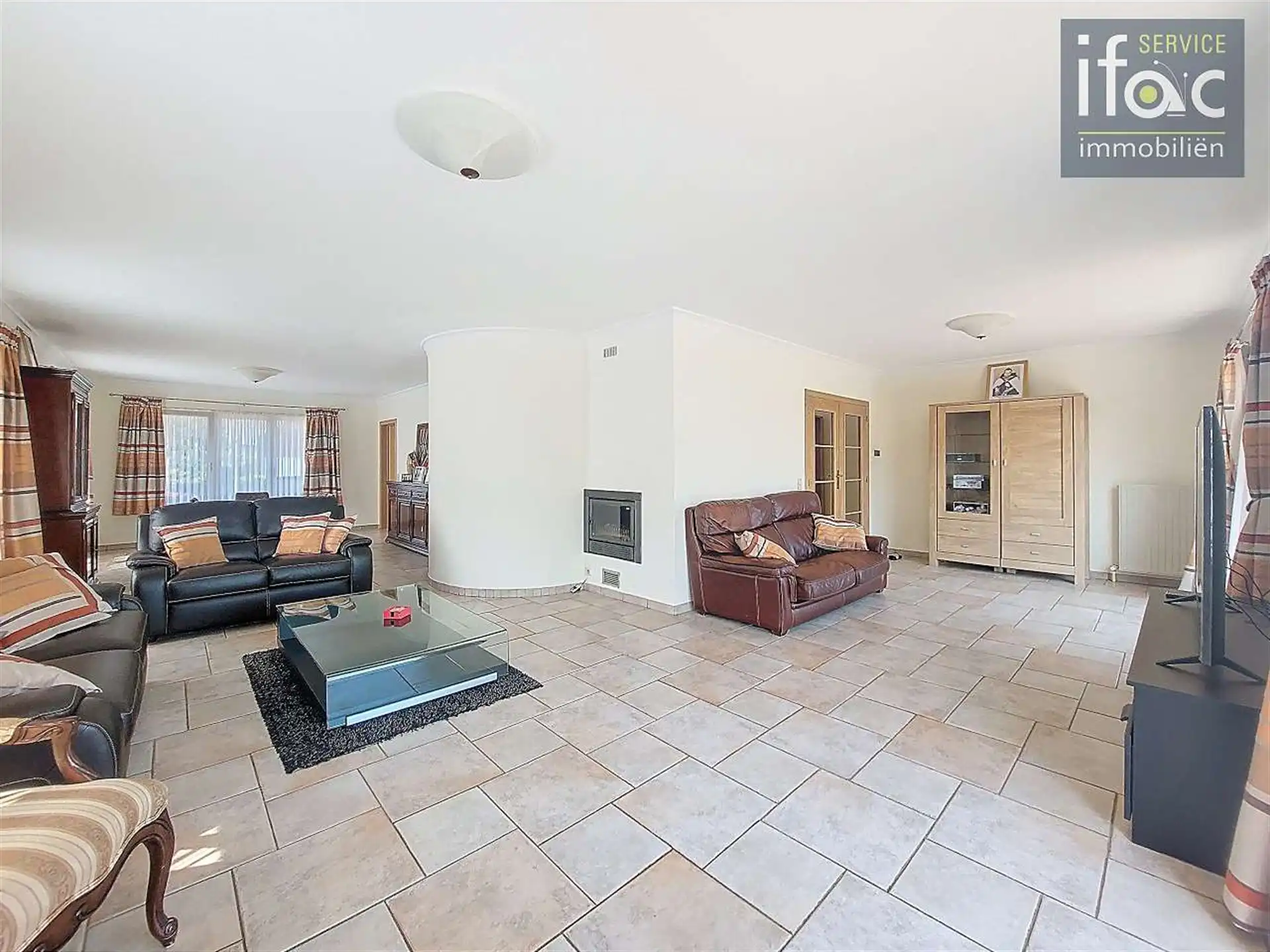 Fantastisch gelegen villa met panoramisch uitzicht  foto 13