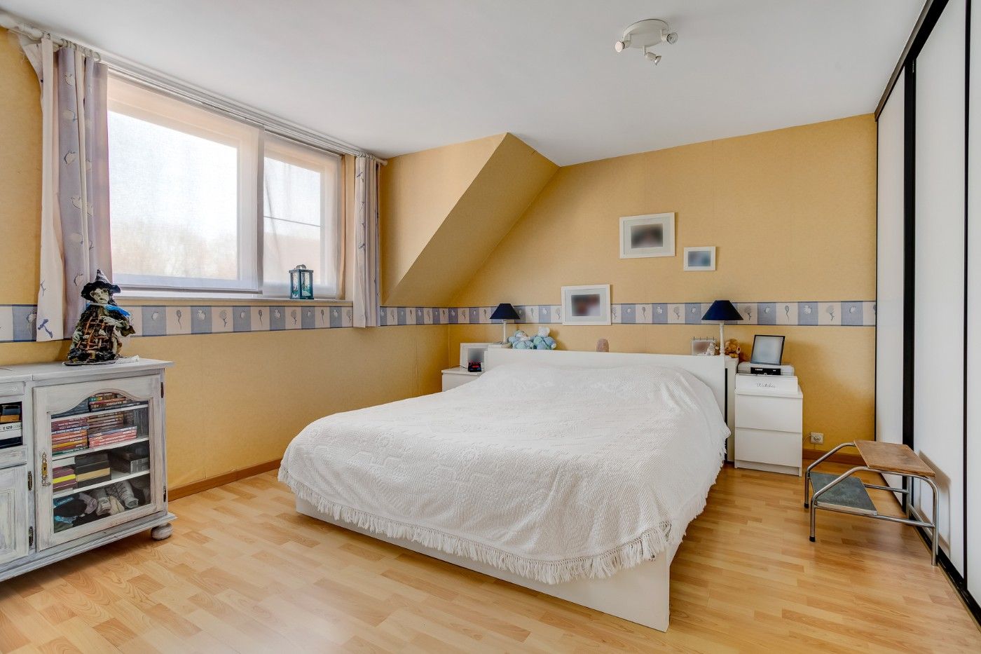 Centraal gelegen, op te frissen woning met 2 à 3 slpk., inpandige garage en tuin foto 15