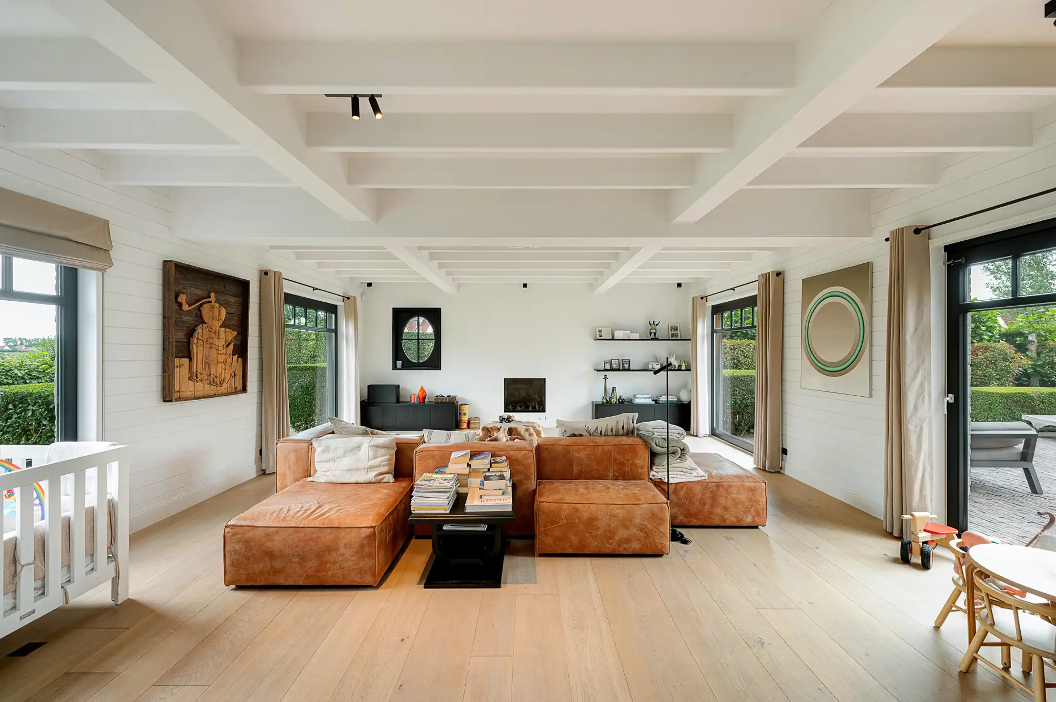 Exclusieve villa met zwembad en panoramisch polderzicht foto 7