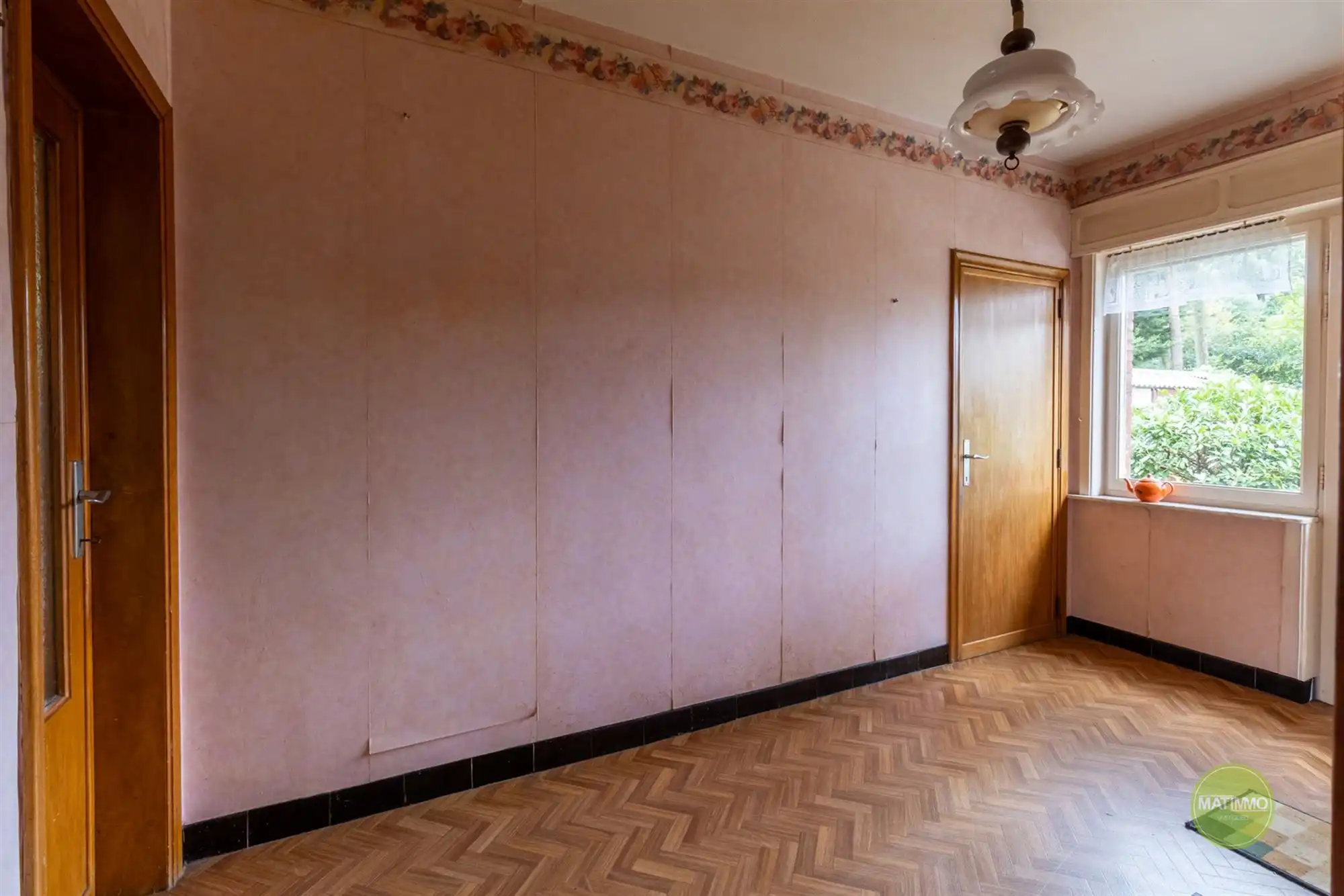 Vrijstaande woning op royaal perceel met bos in Mol-Sluis foto 11