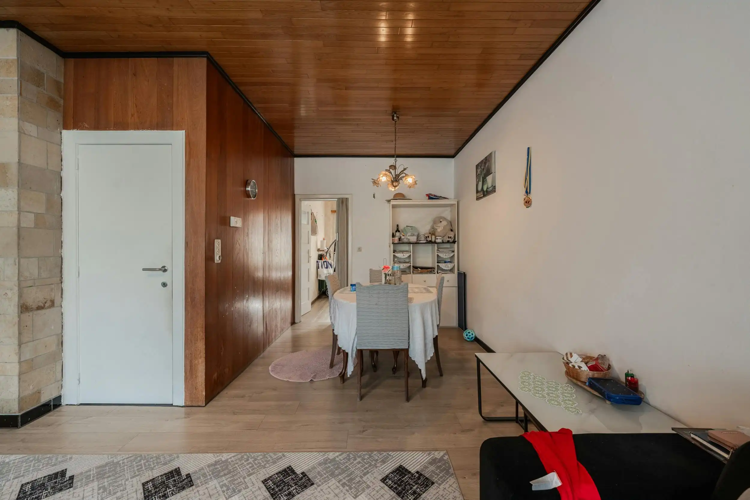 Ruime woning met garage en opslagruimtes te Oostende foto 5