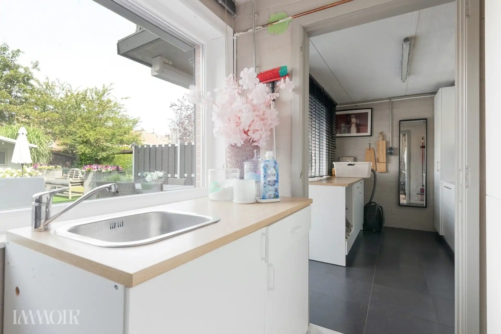 Instapklare bel-etagewoning met zonnepanelen, airco en zonnige tuin. foto 22