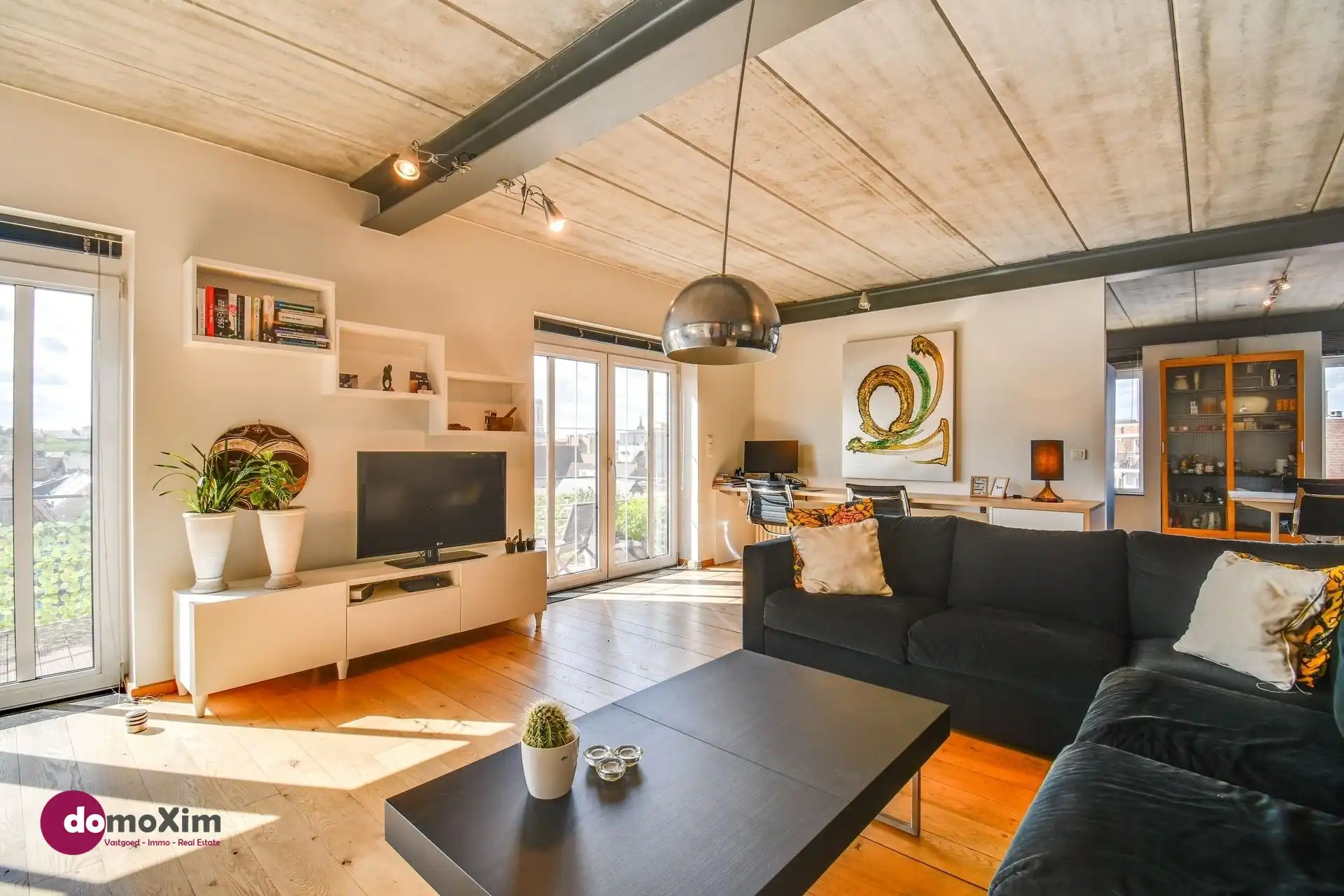 Lichtrijke loft met 2 slaapkamers en terras in Mechelen foto 3