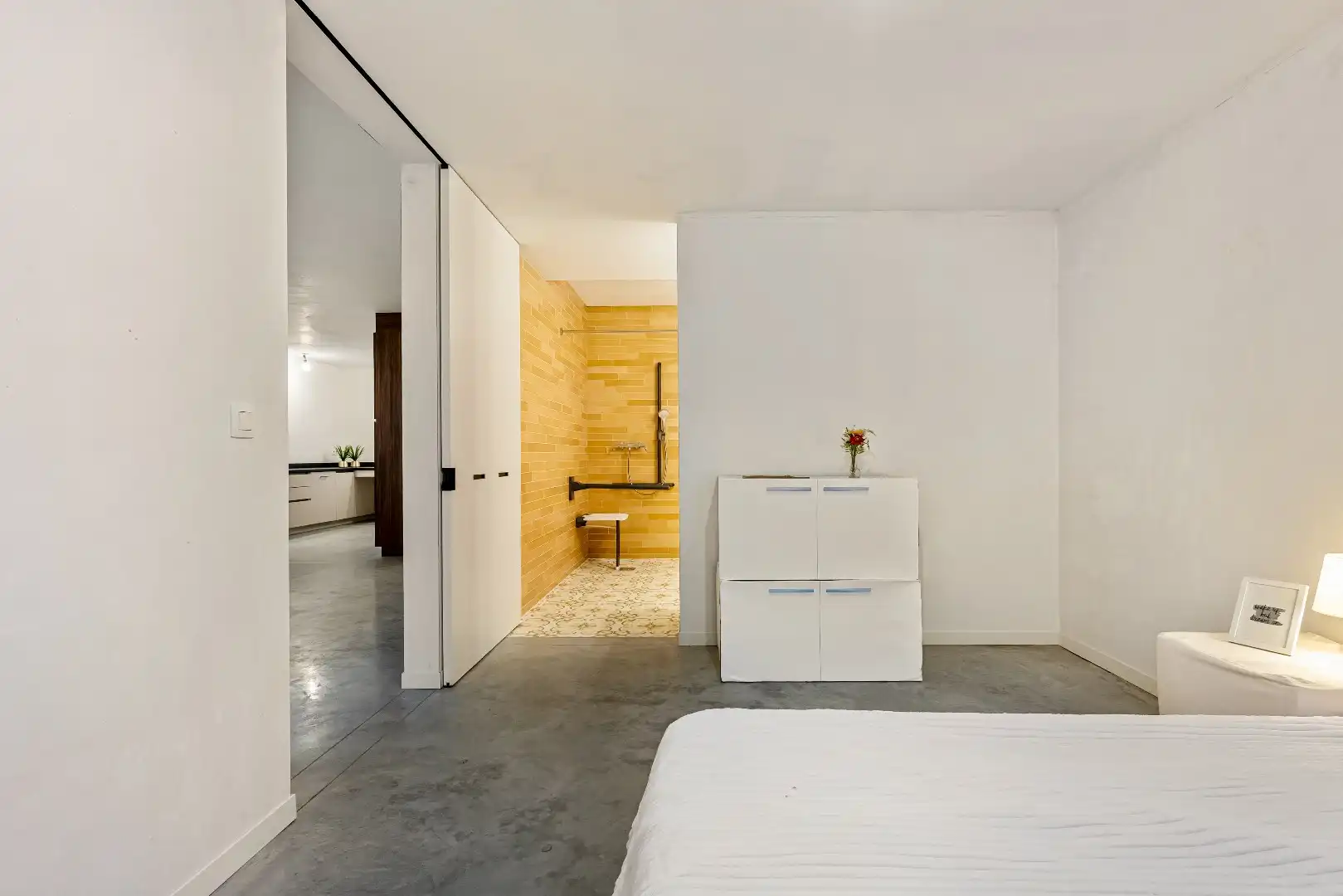 Gelijkvloers nieuwbouwappartement met parkeerplaats foto 10