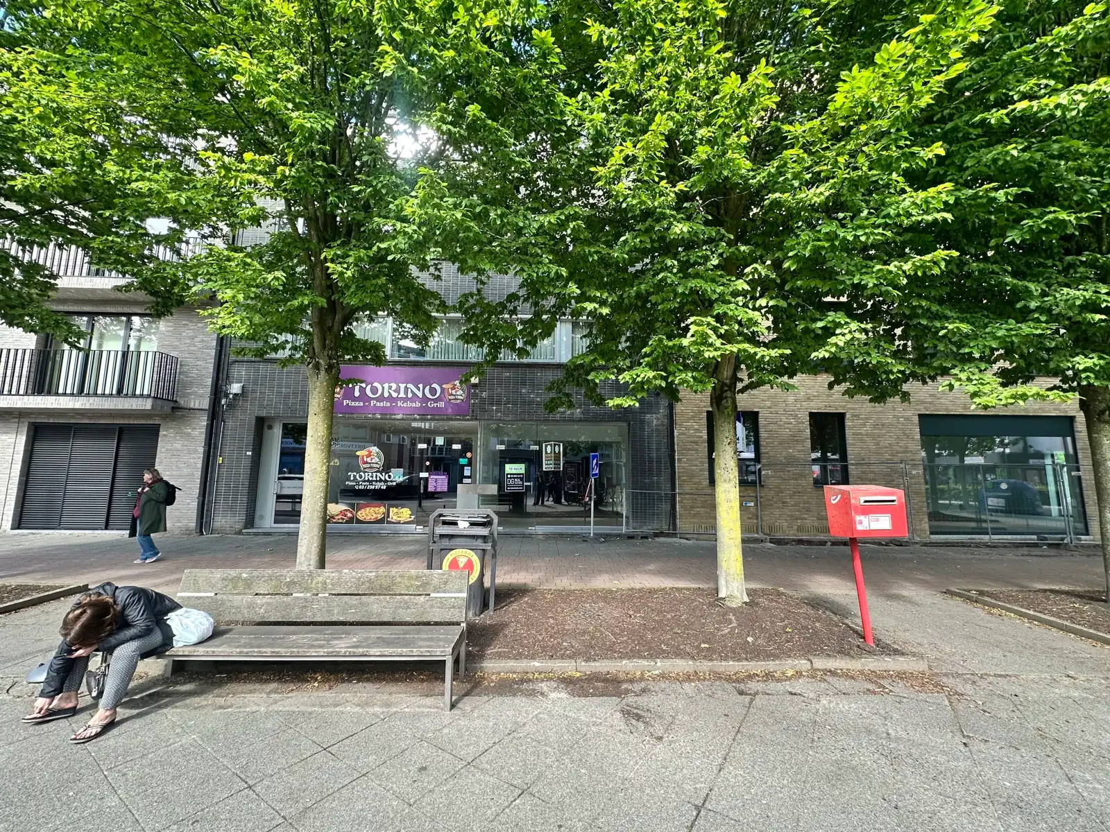 Handelspand te huur in centrum Brasschaat foto 2